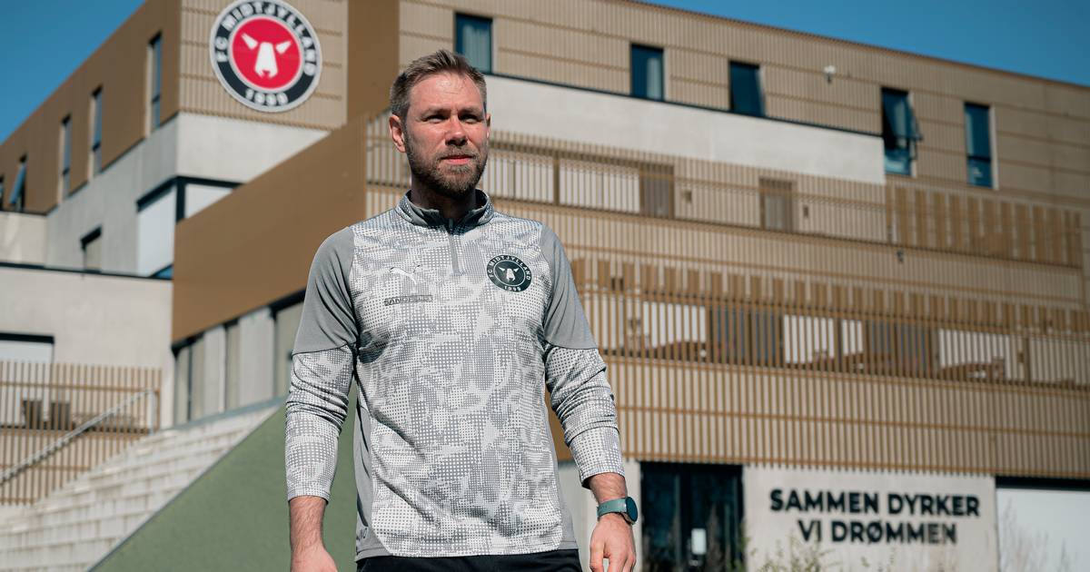 Lær af FCM's ernæringsekspert:   Sådan laver du selv energidrik og bananbrød