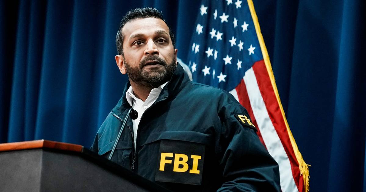 Trumps FBI-chef er angiveligt hunderæd for at miste sit job.  Det forstår man godt