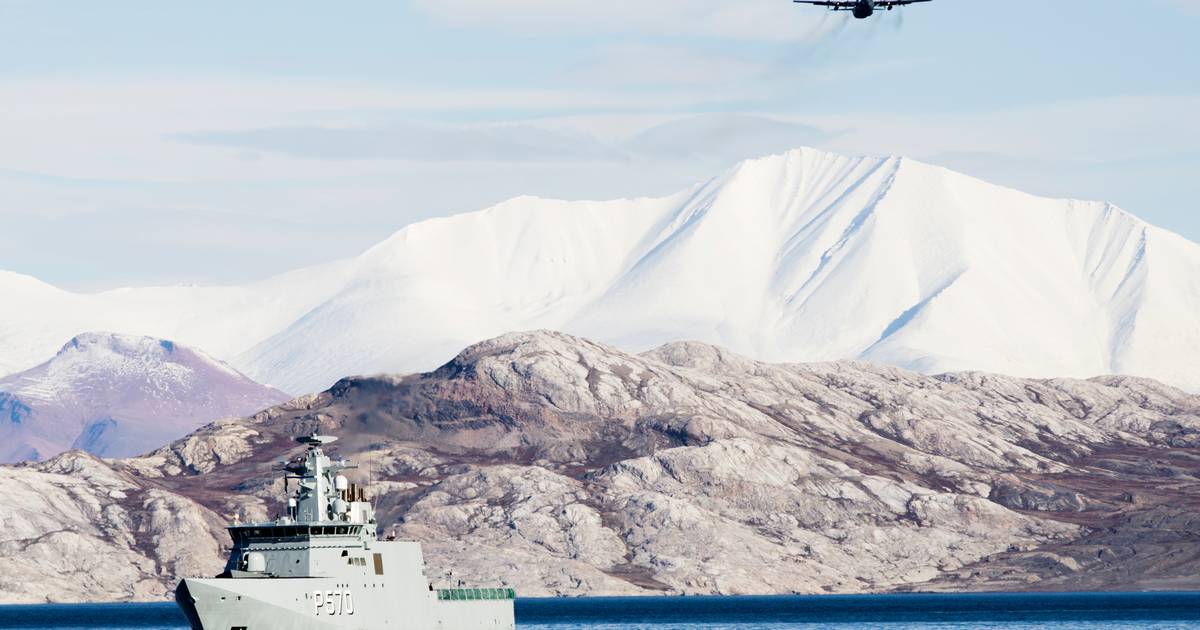 Grønlandsk opråb: Lav ny plan for arktiske patruljeskibe - Jyllands-Posten