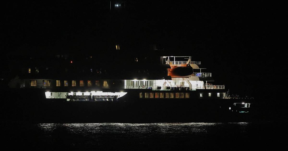 Virusramt krydstogtskib ankommet til Tenerife: Sådan foregår evakueringen