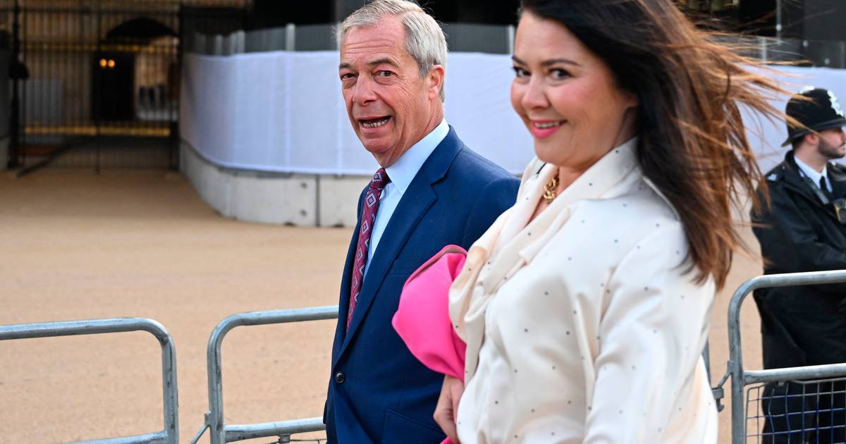 Der var noget, han ikke fortalte:  Nu undersøges britisk politiks største A-navn for enorm pengegave