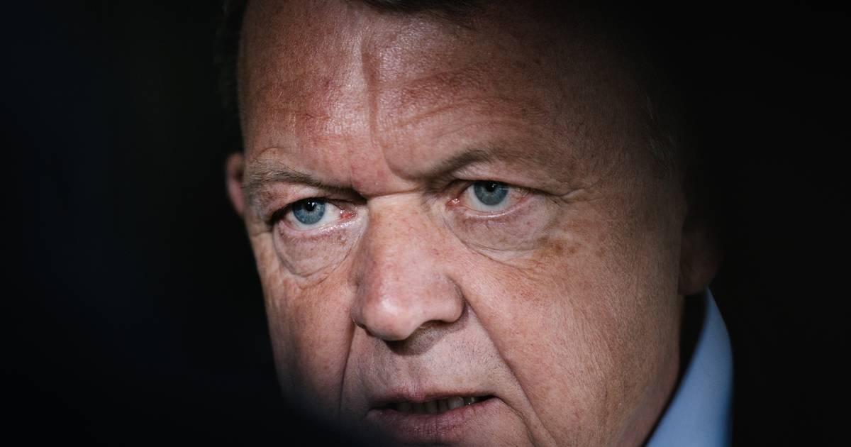 I al ubemærkethed samledes topfolk på et slot i Nordsjælland. Det endte med en hidsig Lars Løkke på et københavnsk hotel