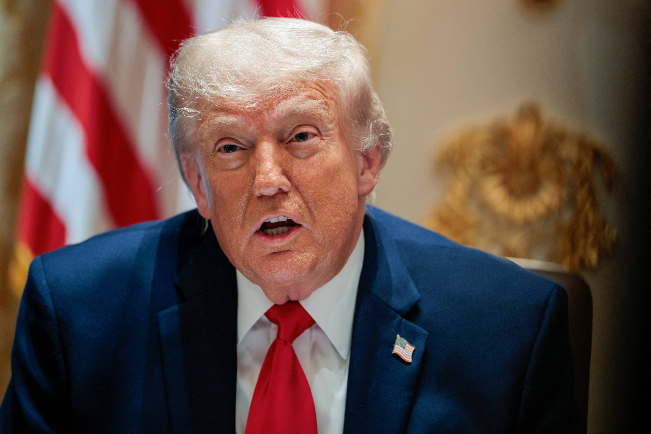 Analyse:  Trump praler og jubler, mens han banker selvmål efter selvmål ind. Det kan koste ham dyrt