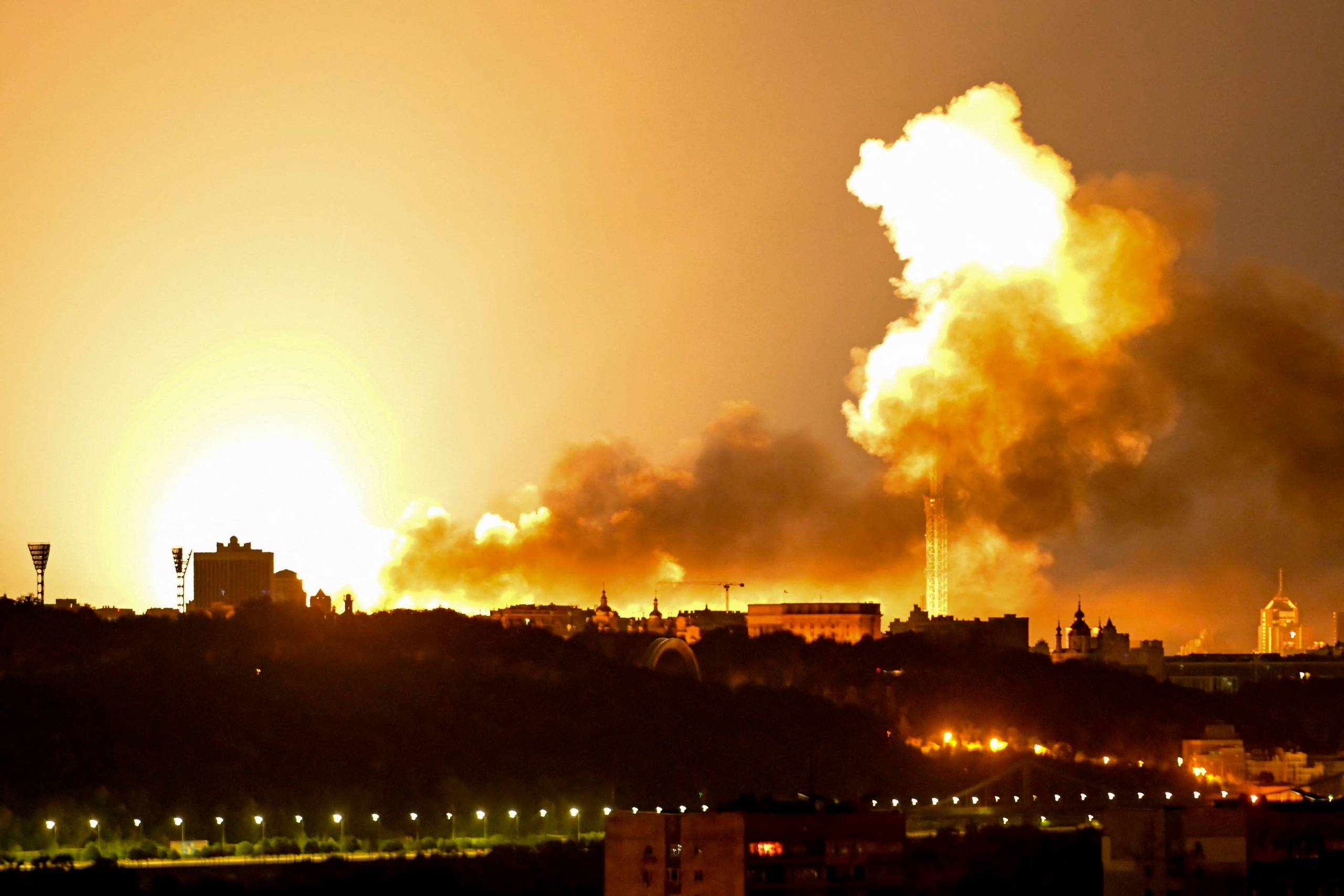 Voldsomt russisk angreb i nat: Omkomne i flere byer
