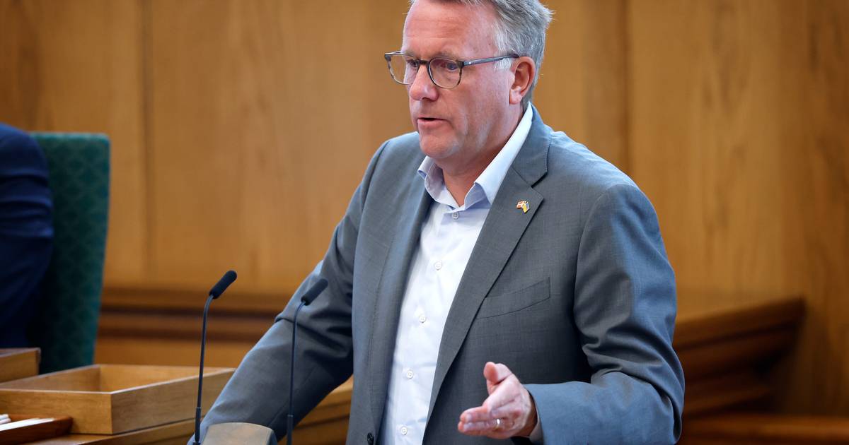 Ministerens besked til Folketinget kan opsummeres meget kort: »Dybt ...