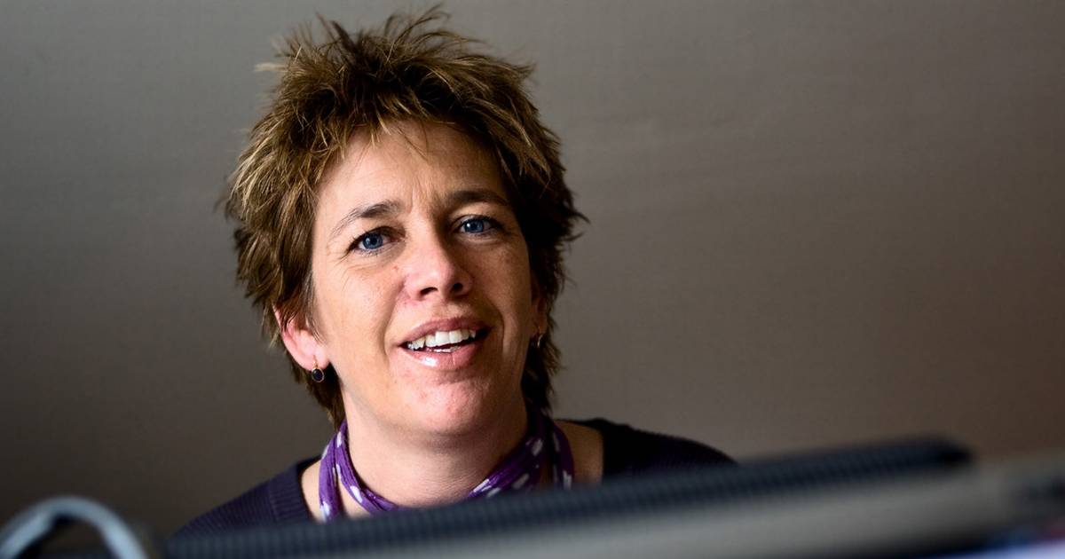 Kunstens tjenestepige - Jyllands-Posten