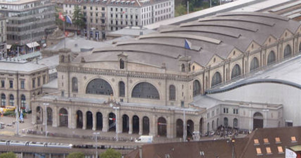 Opera på banegården - Jyllands-Posten