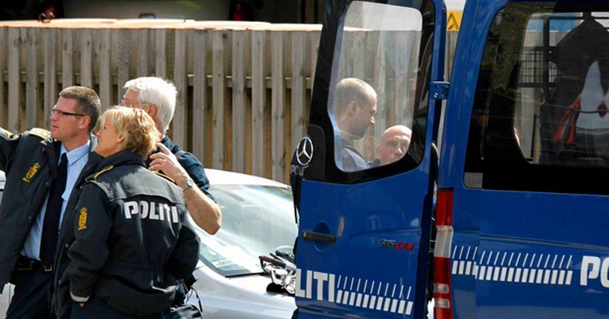 Politi fandt ladt pistol i rockerklubhus