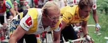 Laurent Fignon (tv) og Greg LeMond udkæmpede en historisk duel i 1989.  LIONEL CIRONNEAU