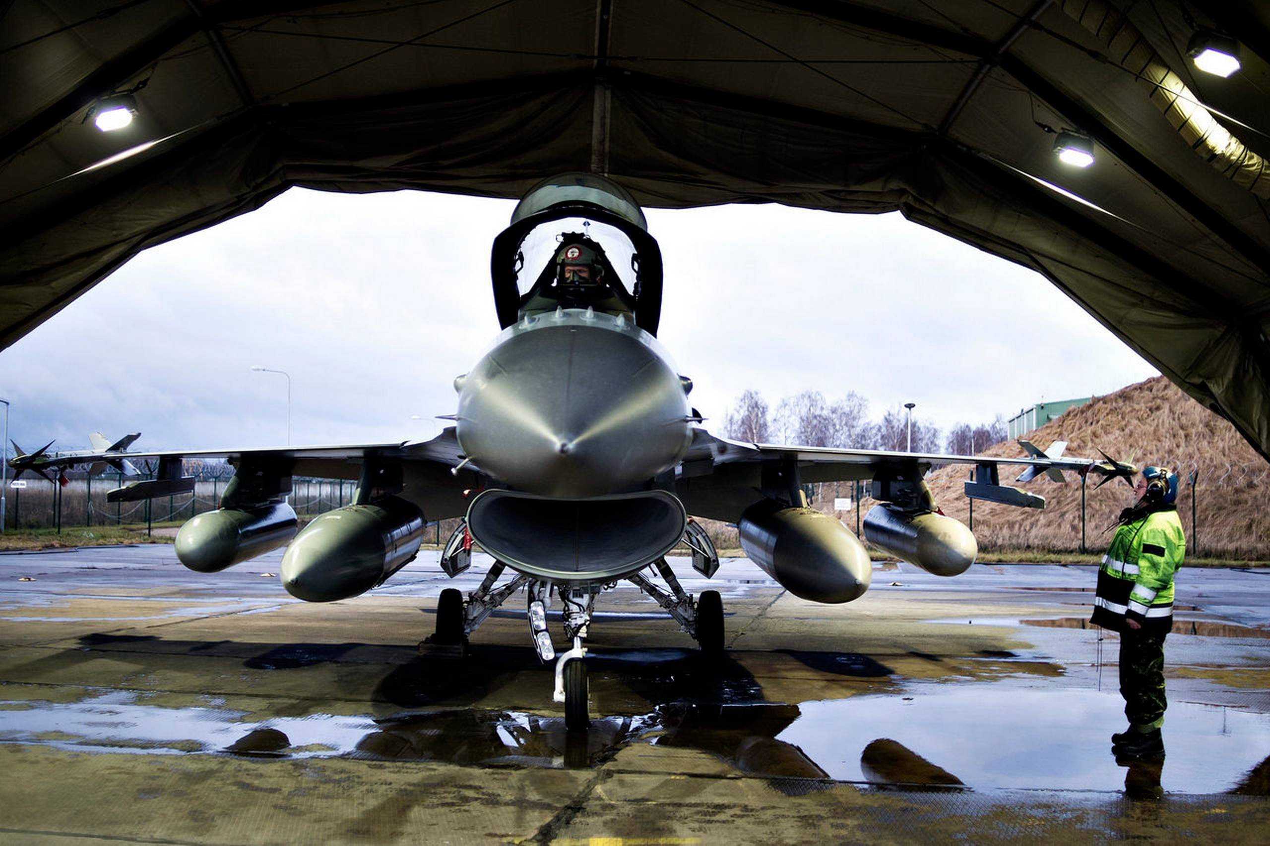 Danske F-16 kampfly deltager fra årsskiftet igen i ”Baltic Air Policing”, hvor de kan se frem til løbende at blive testet af russiske jagere. 