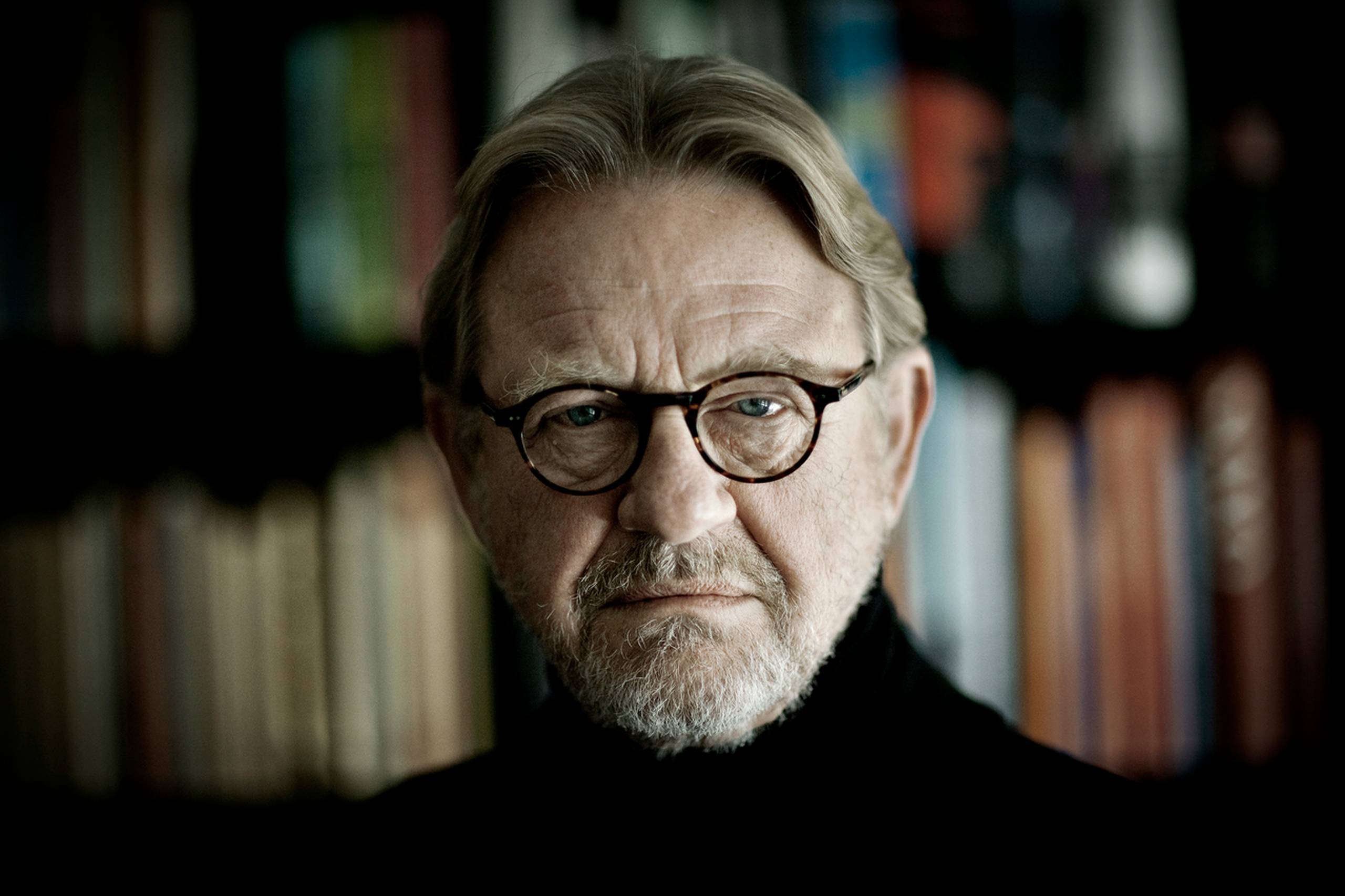 Ingen anden kan som Henning Jensen udstråle iskold autoritet på en scene eller en fjernsynsskærm.