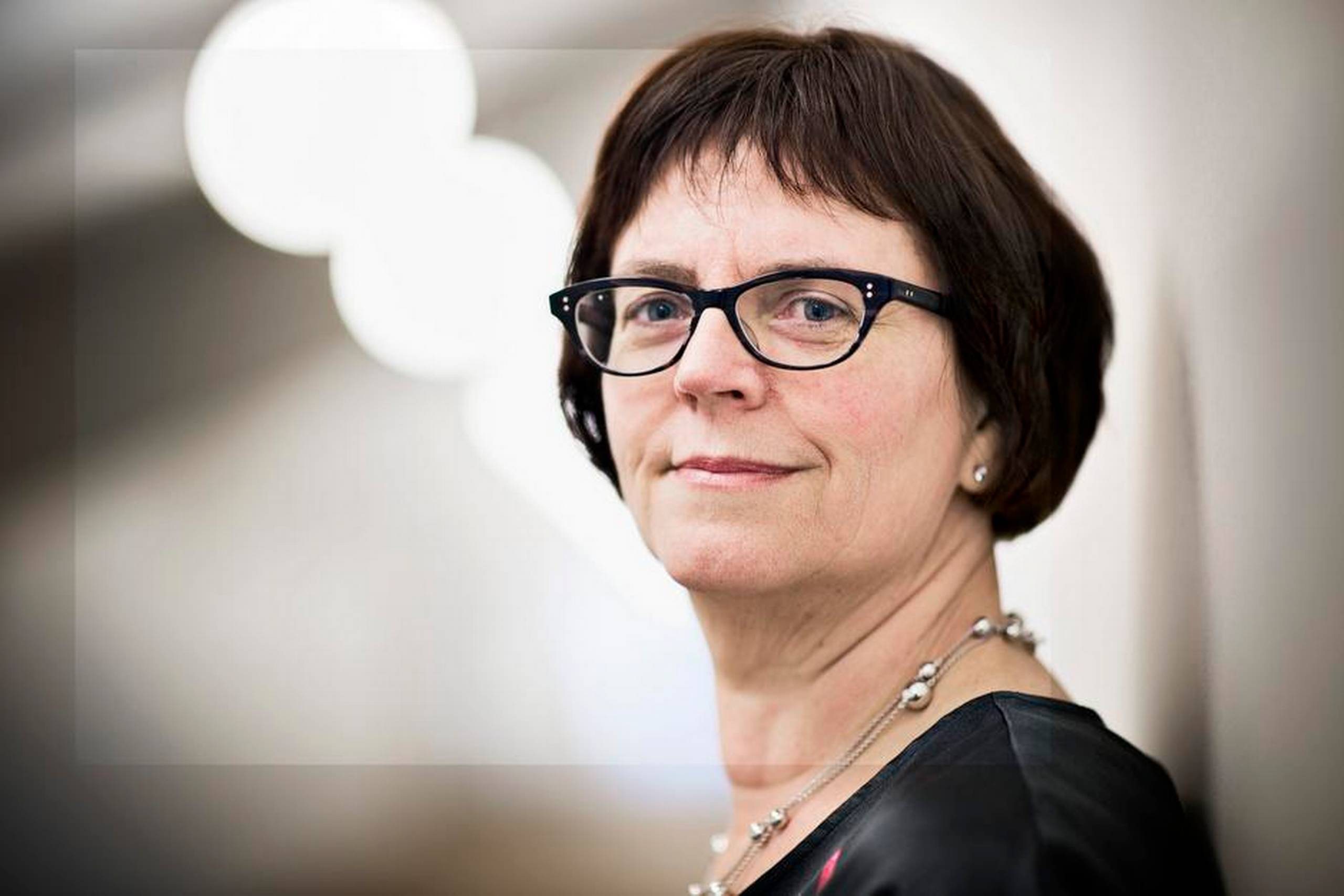 Lilian Mogensen, koncernchef i ATP, er cand.mag. og har læst tysk, psykologi og humanistisk datalogi. En utraditionel baggrund for en koncern direktør med ansvar for kunder og HR. Foto: Lars Krabbe