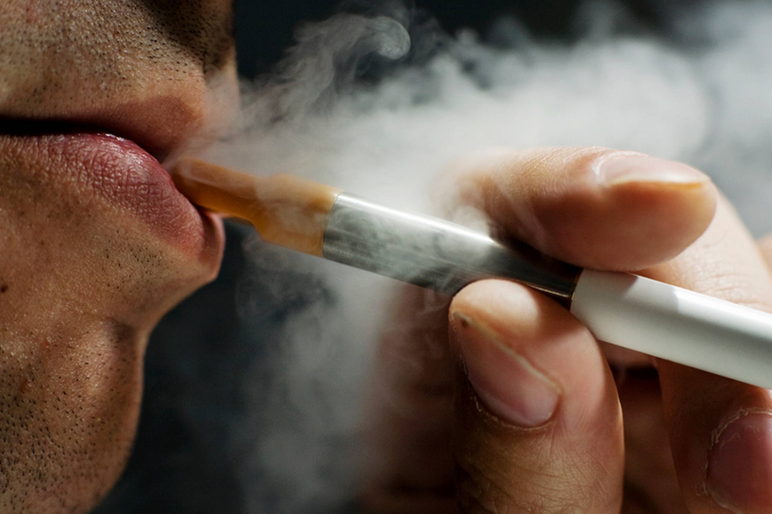 E-cigaretter forgifter brn og voksne - Jyllands-Posten
