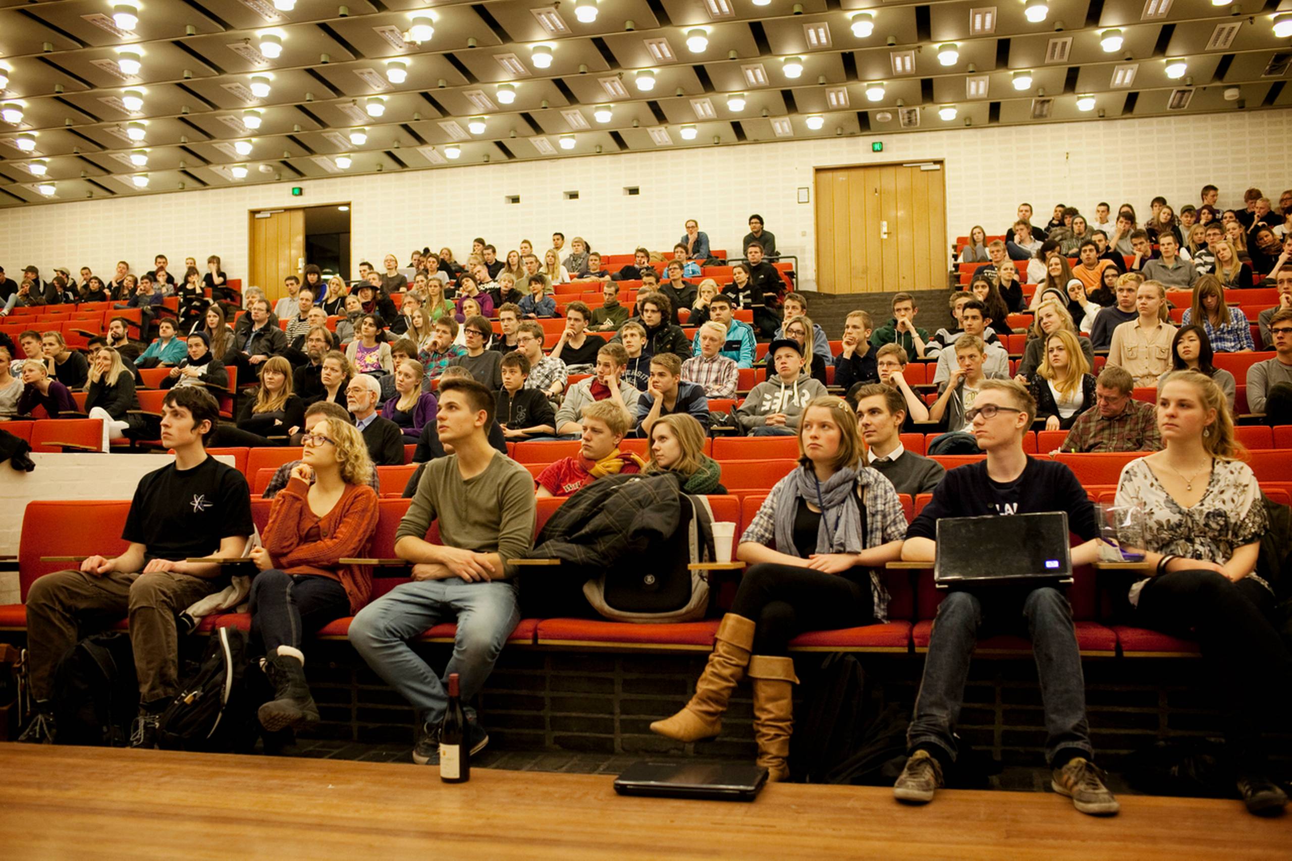 År for år er det i stigende grad blevet en trist tendens, at når en udenlandsk studerende har været på dansk SU i en årrække og derefter rejser ud af landet, så er lysten eller viljen til at betale gælden tilbage til det danske samfund forduftet.
Foto: MiriamDalsgaard