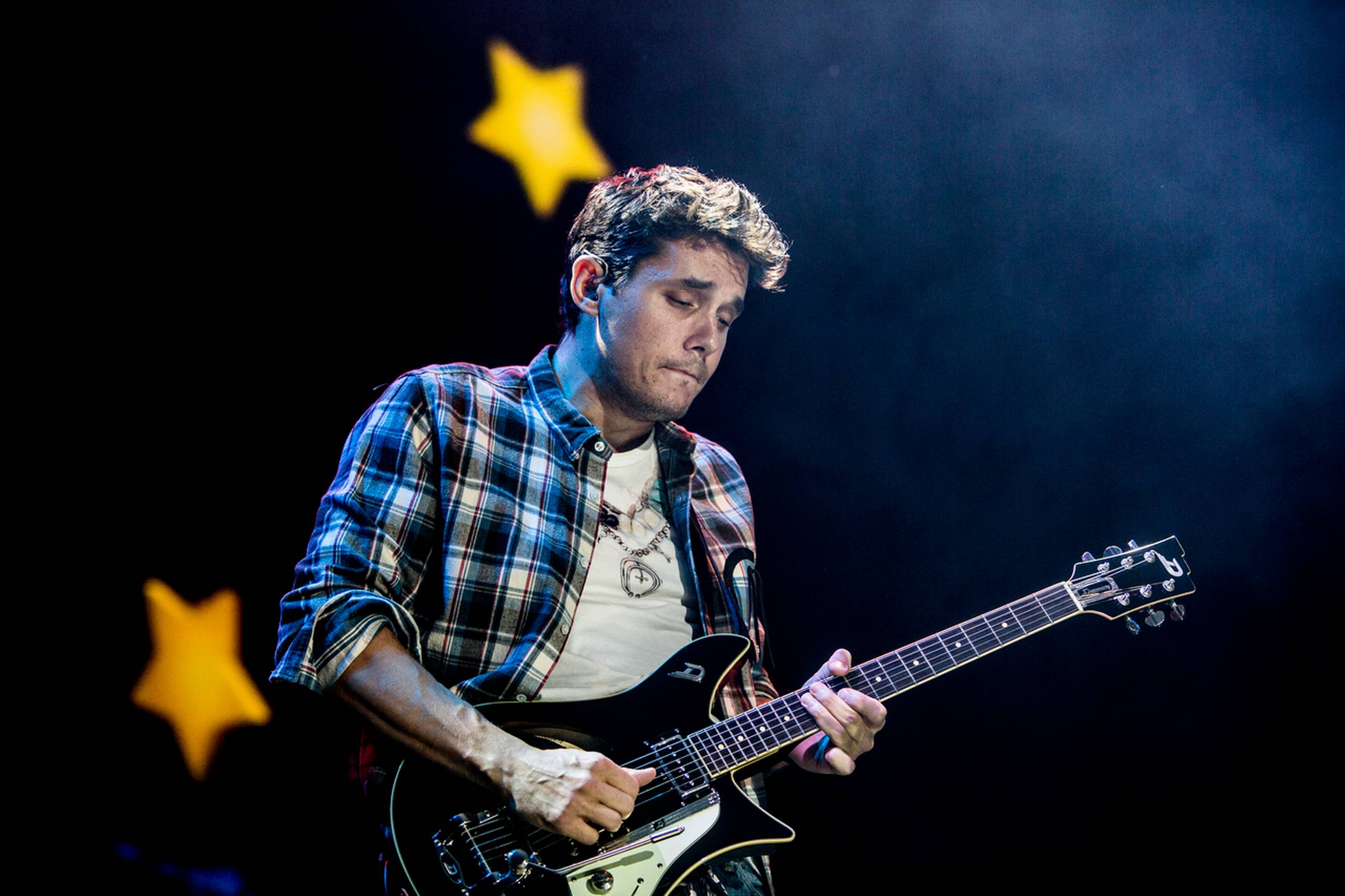 Amerikanske John Mayer har fået godt fat med sin venlige countryrock. Tirsdag spillede han udsolgt koncert i Herning, og onsdag fortsætter turnéen i et ligeledes udsolgt Forum på Frederiksberg.