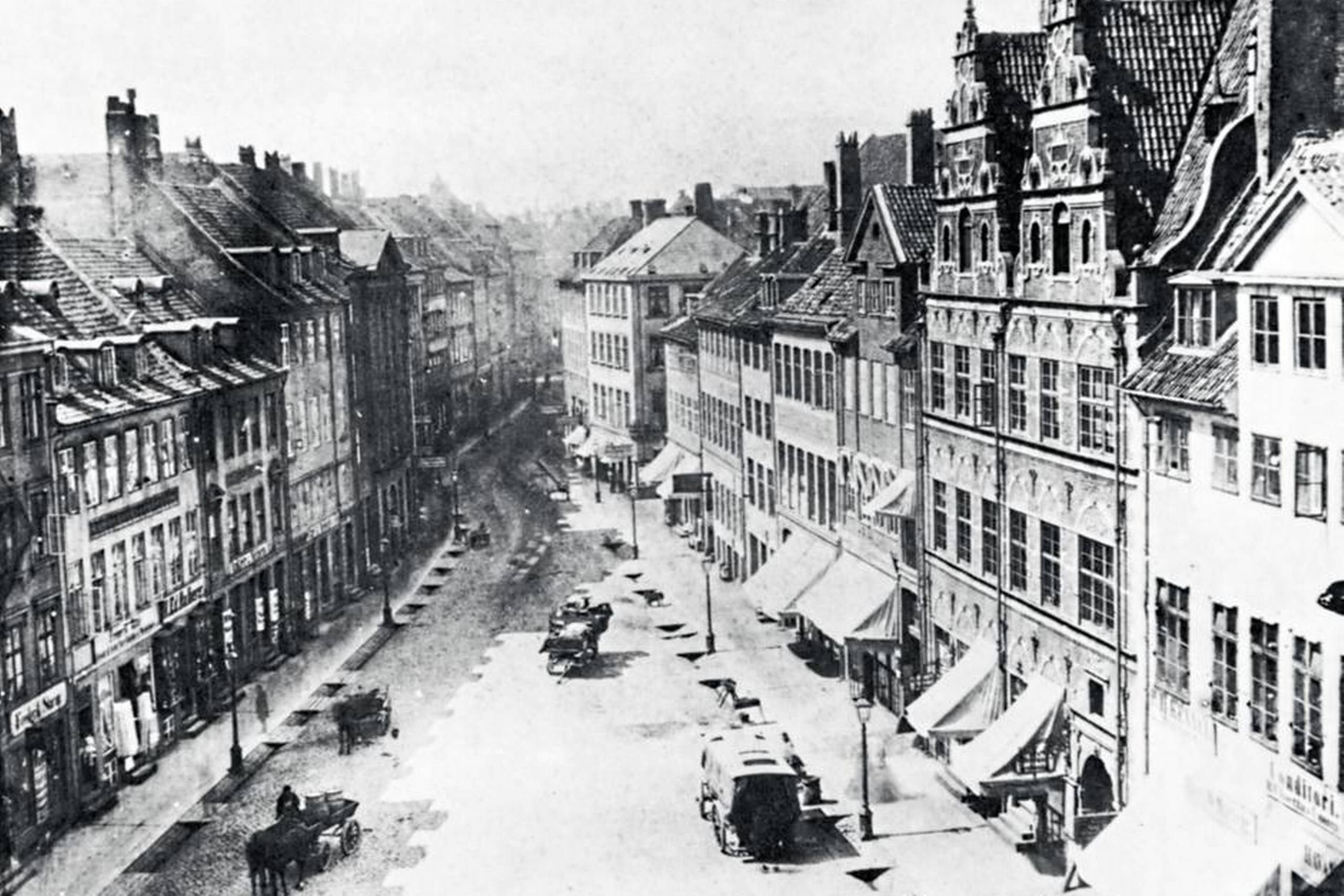 Åbne rendestene fra Amagertorv, ca. 1860. Foto af C.F. Berentzen