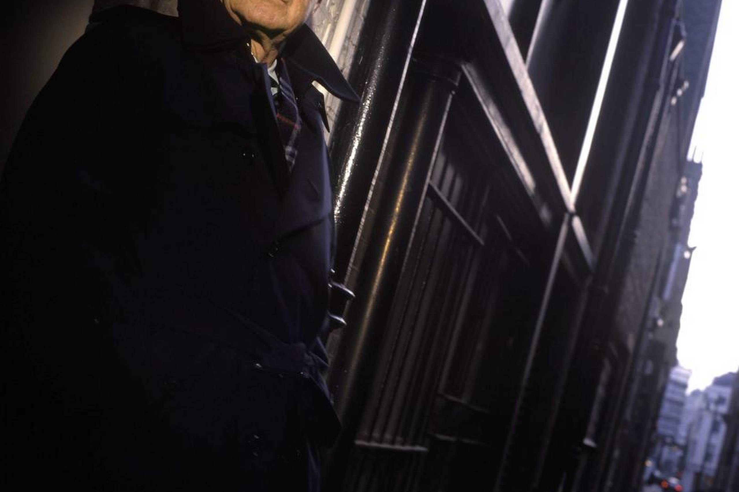 Uden Ed McBain – eller Salvatore Lombino som han retteligt hed – havde vi næppe kendt ”Hill Street Blues”, ”Rejseholdet” og et utal af andre serier, hvor man følger et kollektiv af politifolk. Arkivfoto: Eric Richmond/AP