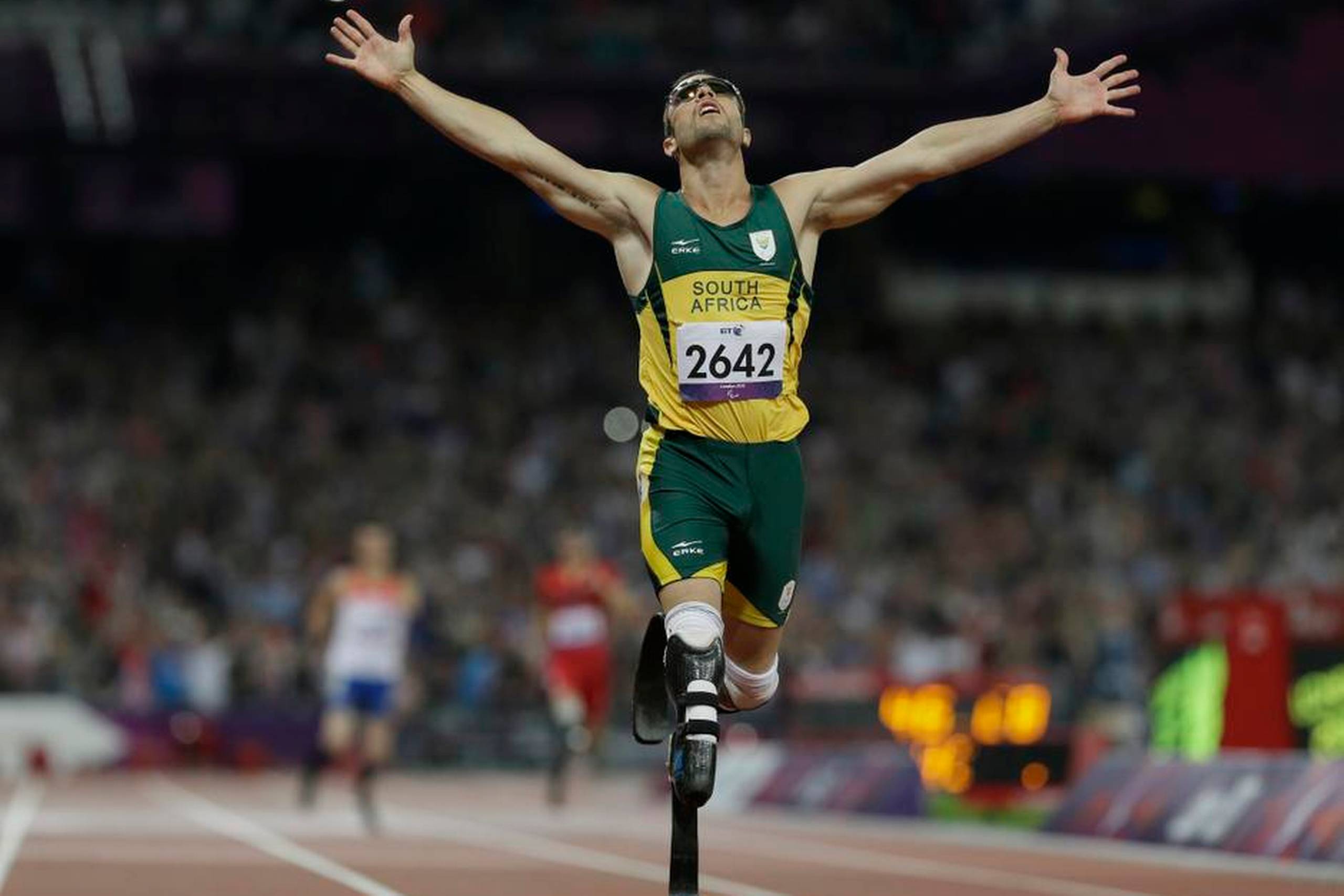 I 2012 deltog Pistorius ved OL i London, og senere på året vandt han guld ved handicap-OL samme sted. Arkivfoto: Kirsty Wigglesworth/AP