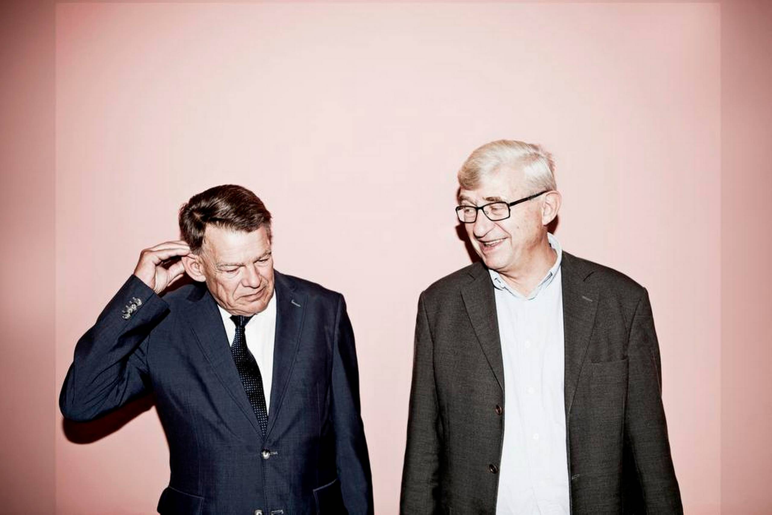 Makkerskabet med den livs glade og muntre, nu afdøde fætter Jesper Langballe (tv.) har været af afgørende betydning for Søren Krarup. Arkivfoto: Mie Brinkmann