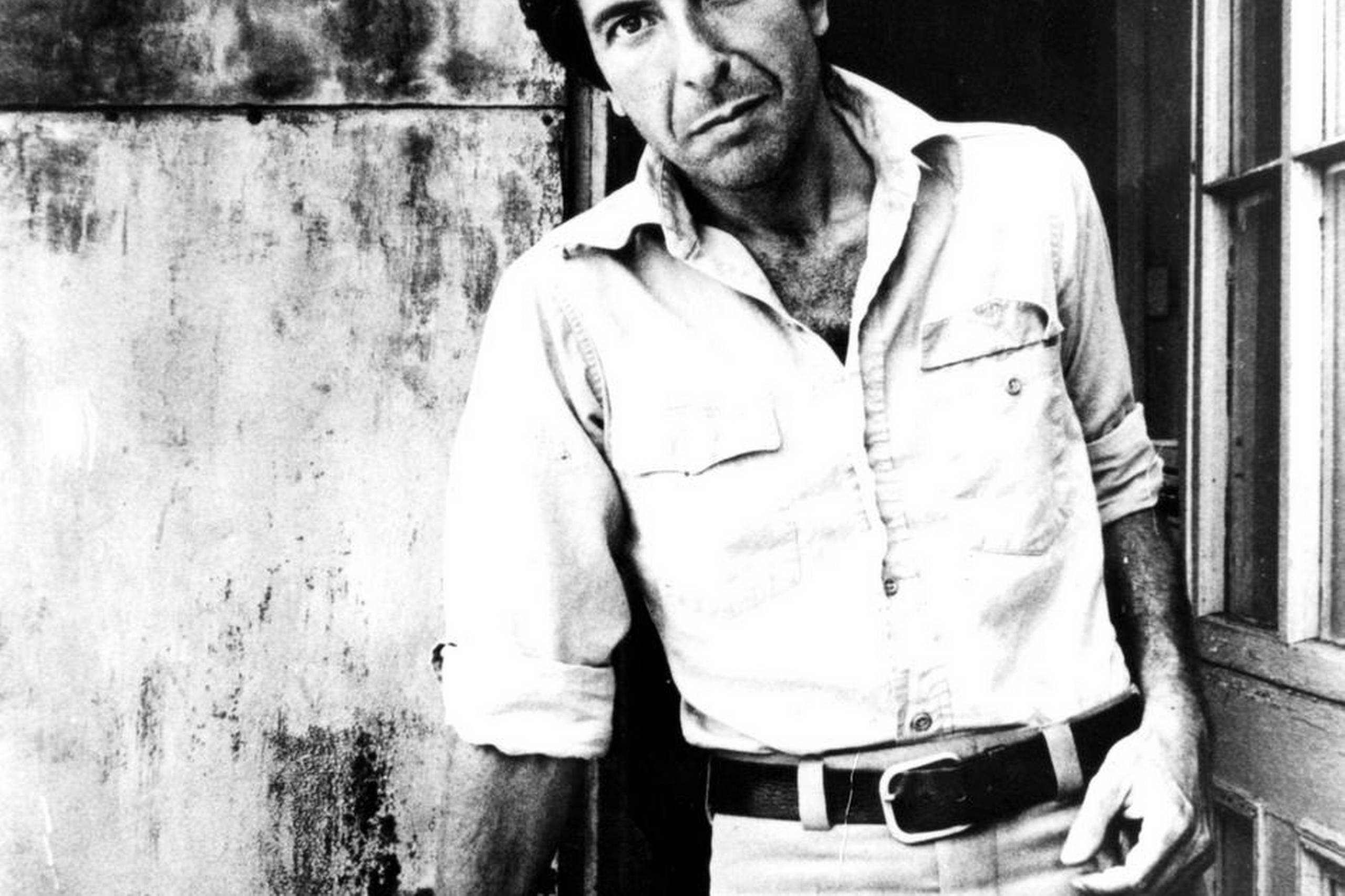 Som ung mand var Leonard Cohen en af Canadas mest lovende digtere, men musikken trak mere i ham, og forfatter skabet gled i baggrunden. De tidlige bøger fortjener dog at blive genlæst. Arkivfoto: Polfoto