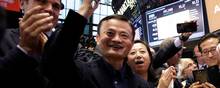 Grundlæggeren af Alibaba, Jack Ma (forrest). Foto: Mark Lennihan/AP Foto: Mark Lennihan/AP
