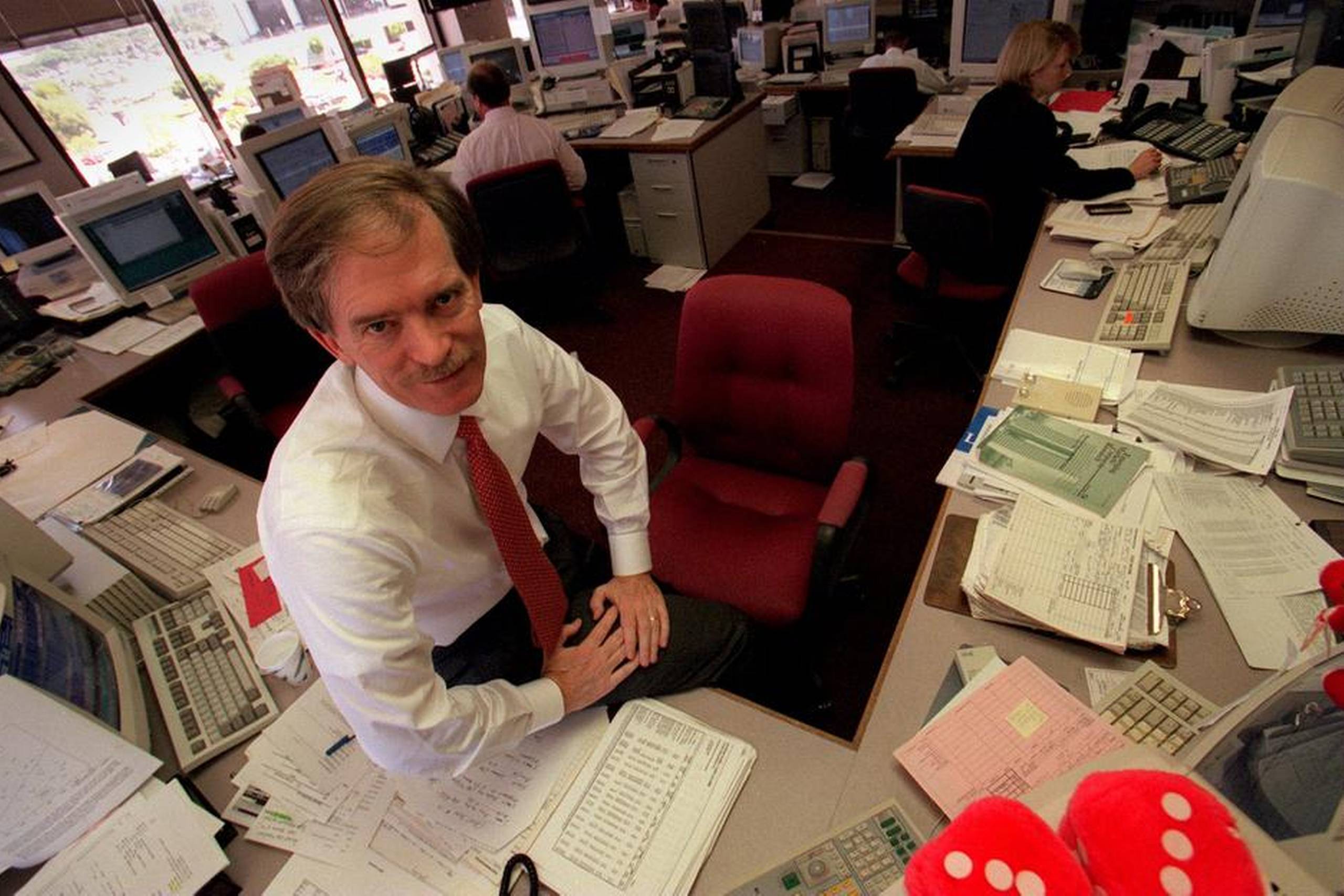 Bill Gross kunne sænke renten ved at lægge positioner ud i markedet og derefter tweete om det. Han vidste, at investorerne lyttede til ham, og sådan manipulerede han markedet til at gå hans vej. Foto: Reuters