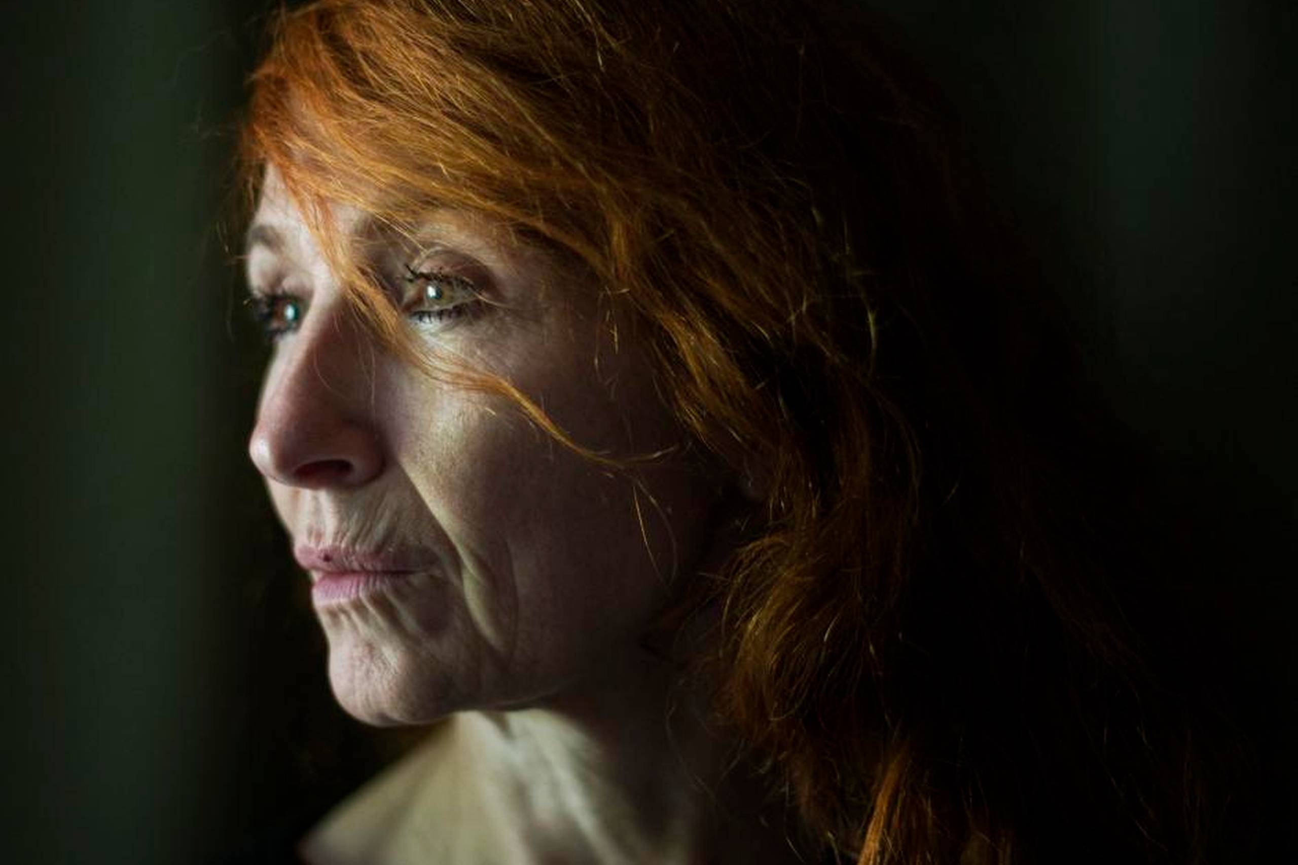 Bodil Jørgensen var indlagt en måned på hospitalet og brugte både sin tro og sin skæve humor til at komme igennem smerterne, den hårde genoptræning og de ydmygende situationer, som når hun skulle på toilettet. Foto: Charlotte de la Fuente