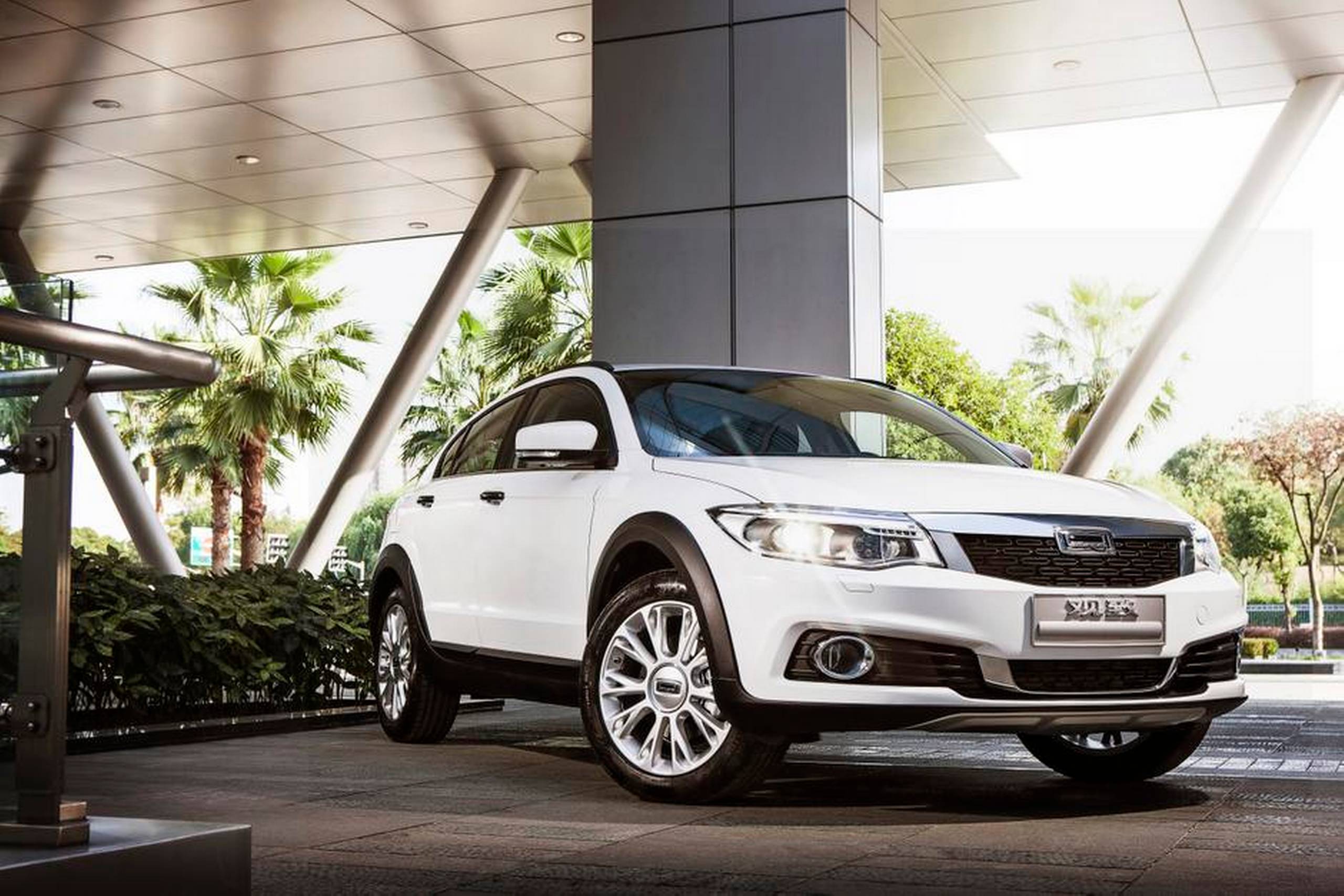 Den nye Qoros 3 er på størrelse med Nissan Qashqai, som formentlig også er en konkurrent. Foto: Newspress