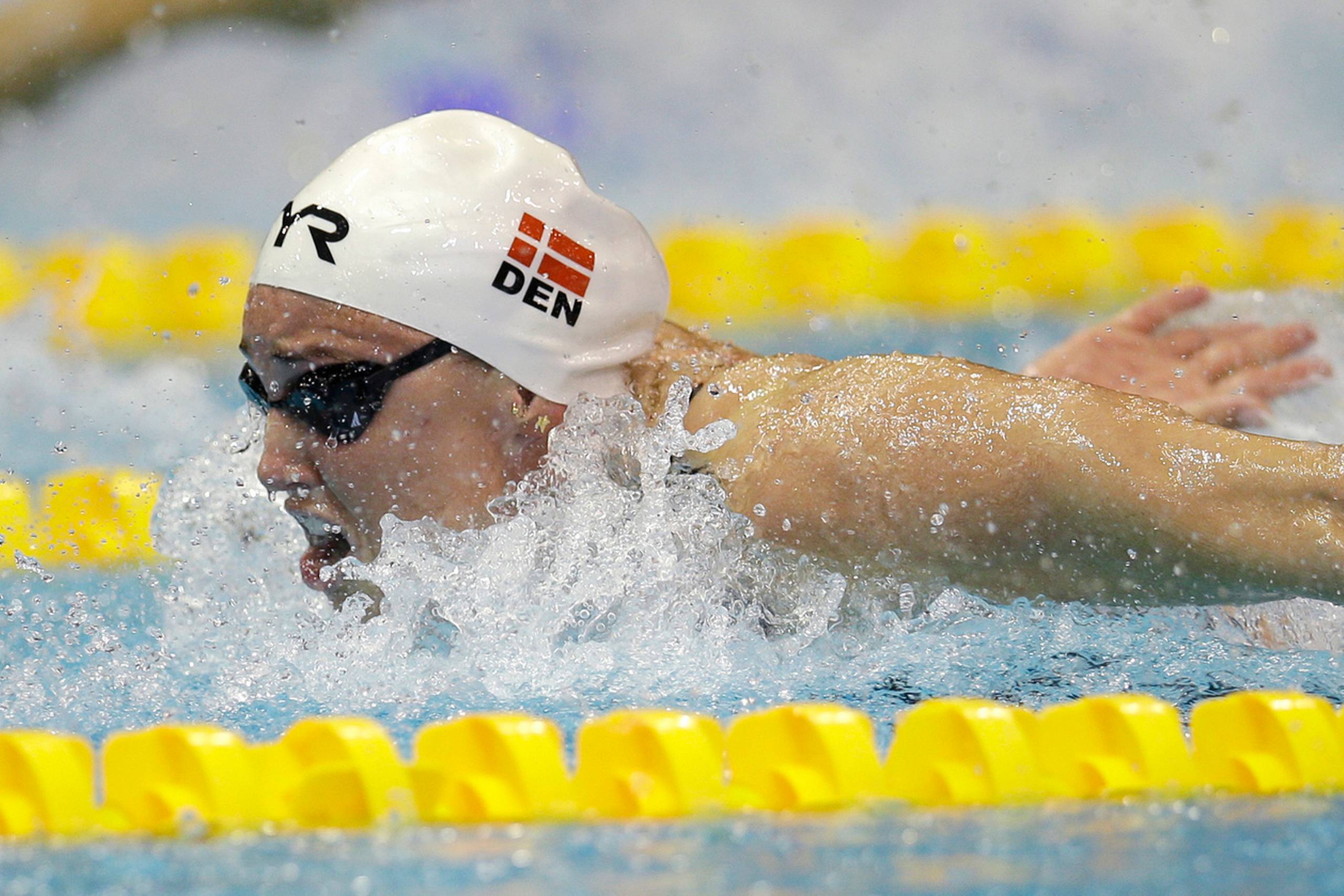 Mie Ø. Nielsen startede løbet med en tredjeplads, Rikke Møller Pedersen hev Danmark en placering op, mens Jeanette Ottesen sprintede Danmark til førstepladsen.