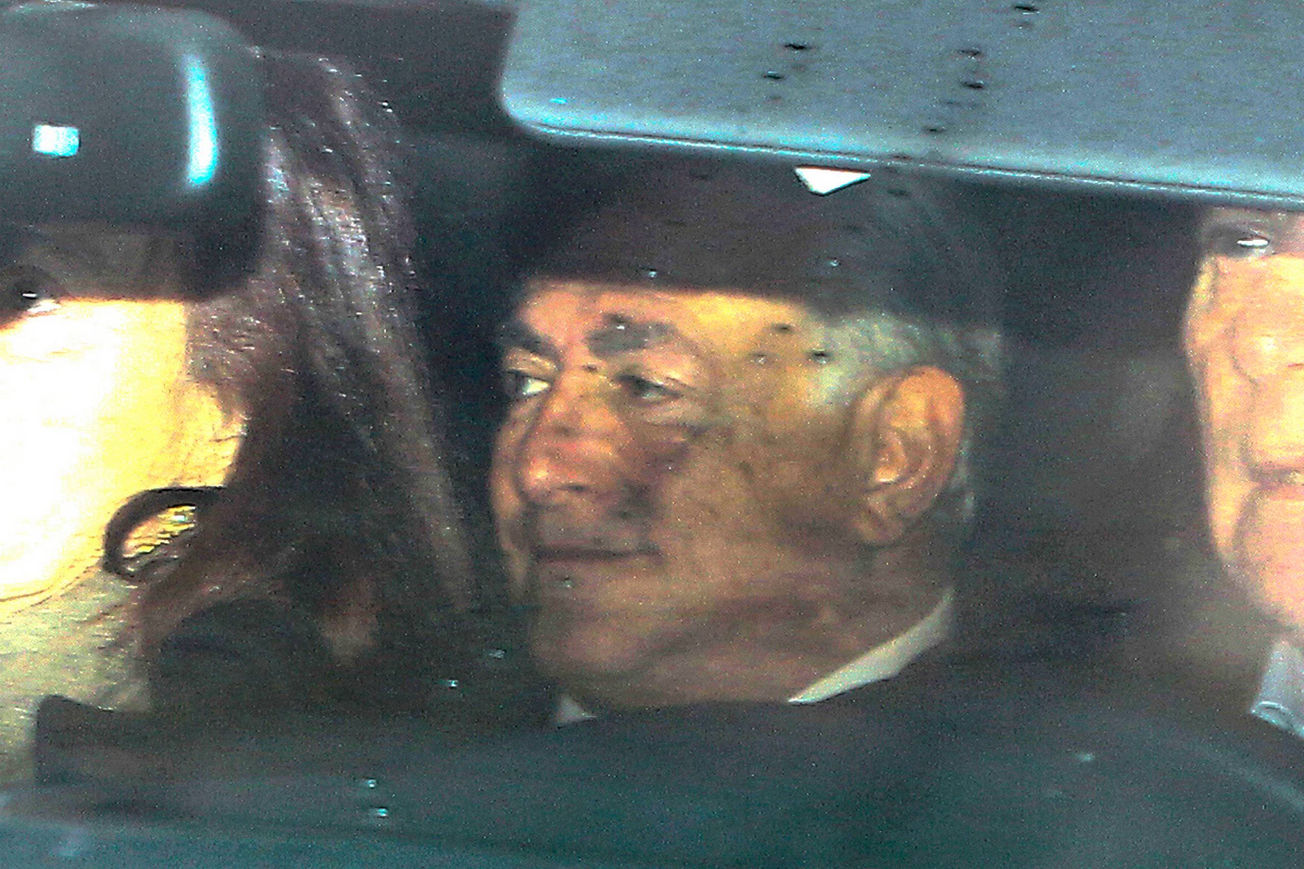 Dominique Strauss-Kahn ankommer til retsbygningen i Lille.