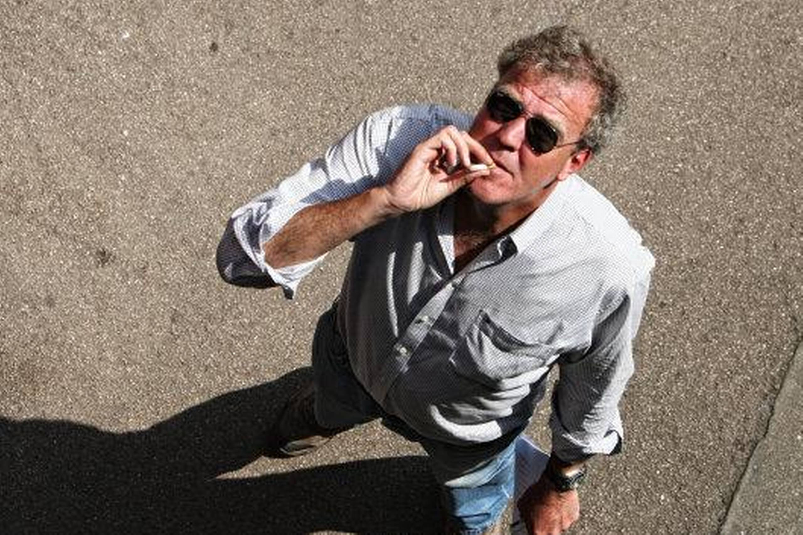 Den kontroversielle TV-vært Jeremy Clarkson er nu blevet suspenderet for sin facon. 