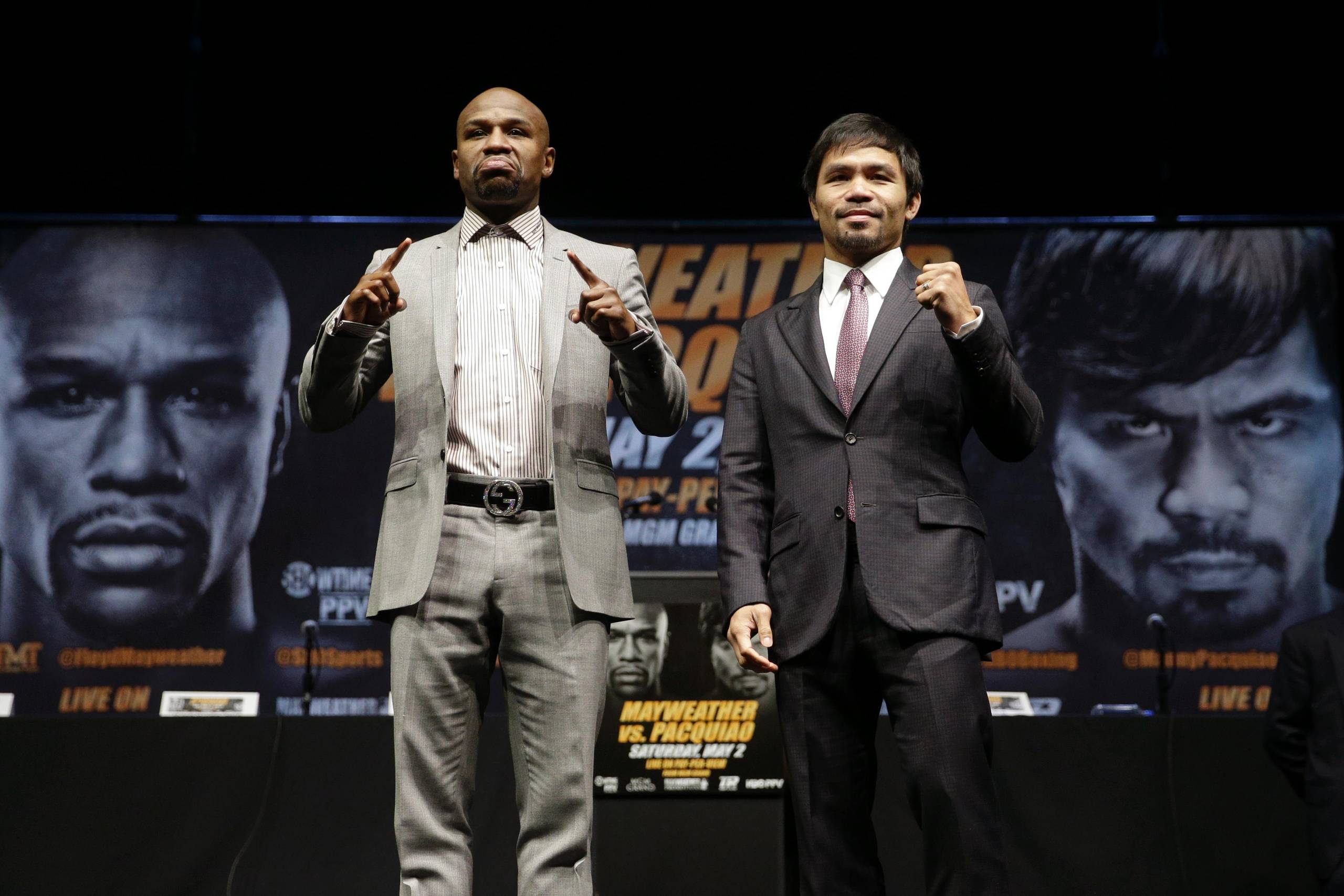 Floyd Mayweather Jr. til venstre skal møde Manny Pacquiao.