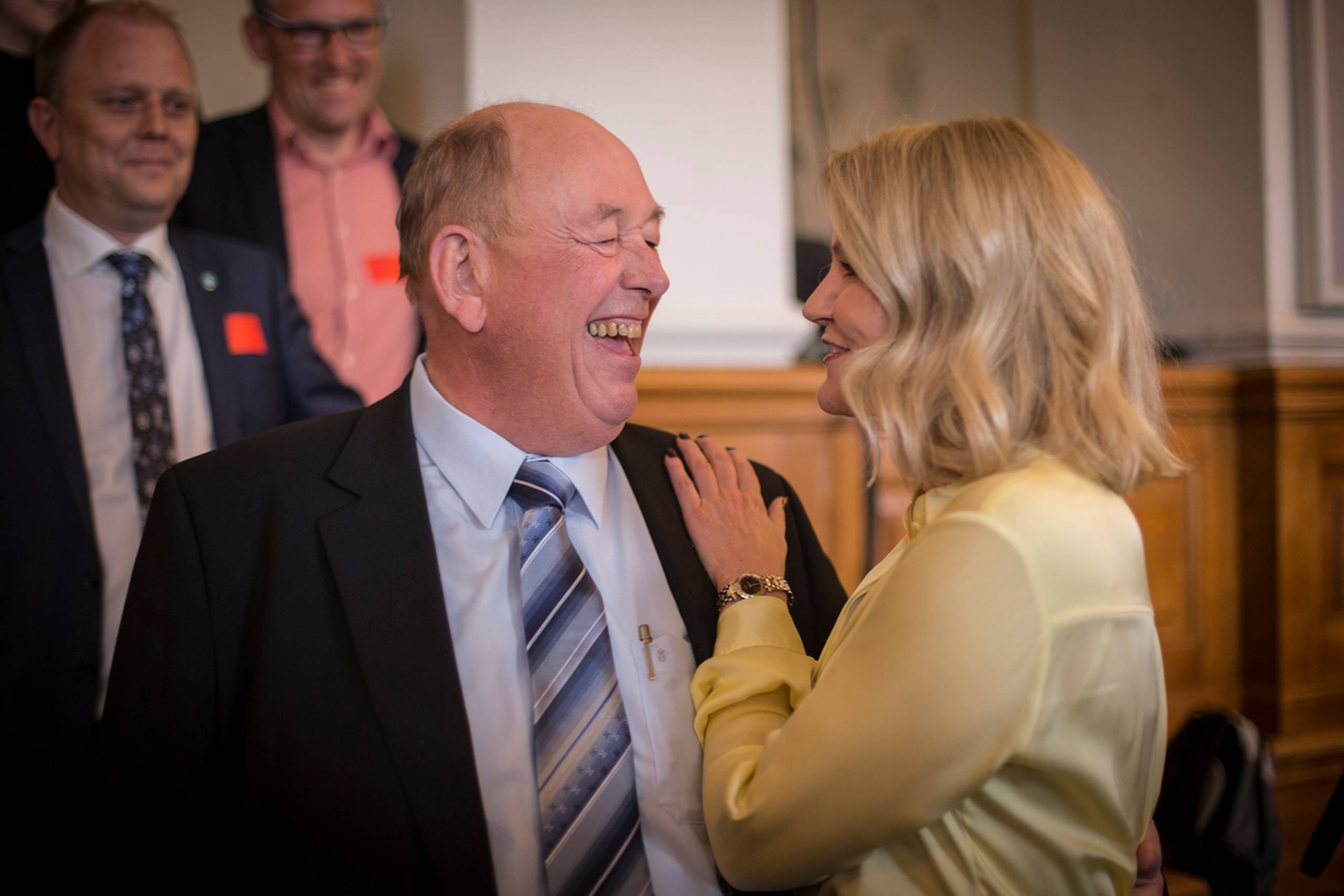 Selvom forholdet til fagbevægelsen har knaget gevaldigt flere gange under Thornings regeringstid siger hun selv, at det er bedre end nogensinde. Her tager statsministeren imod LO-boss Harald Børsting.