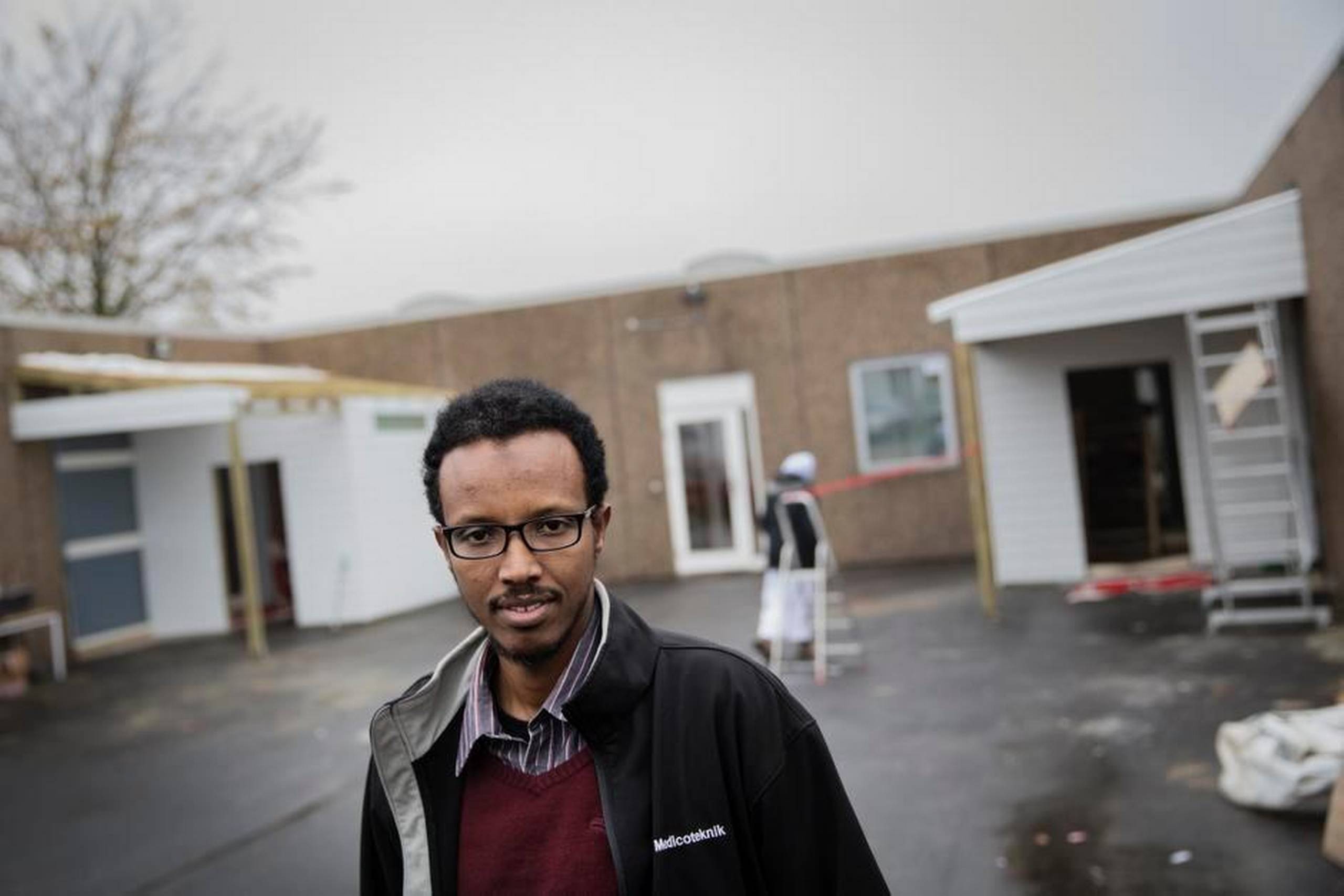 »Vi vil meget gerne samarbejde med kommunen, men kommunen kan ikke bare sige, at vi ikke må bruge lokalerne,« siger Ahmed Jibril, der er talsmand for Somalisk Kulturforening. Foto: Christian Klindt Sølbeck  