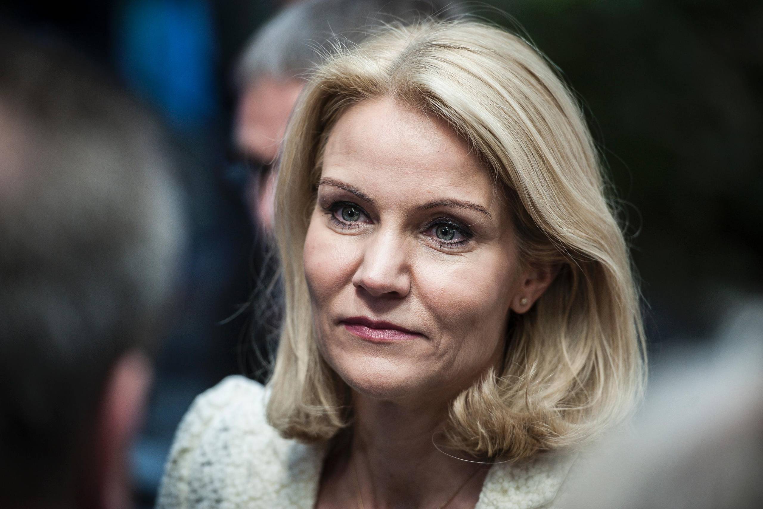 Socialdemokraterne har de seneste uger kastet millioner af kroner efter at fortælle vælgerne om regeringens resultater i denne valgperiode. Imens er der ikke gjort de store anstrengelser for også at fortælle vælgerne, hvor den videre vej – i tilfælde at sejr til rød blok – fører hen.