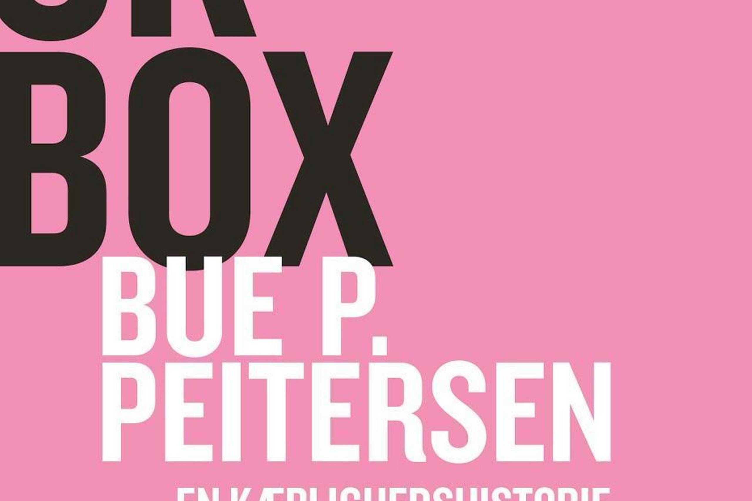 Bue P. Peitersens digtsuite ”Black Box”, der i en ukunstlet, talesprogsnær og nærmest knækprosaisk æstetik byder på en hudløst selvudleverende (kærligheds) historie om Bue og hans eks-prostituerede kæreste, fyldt med jalousi, magtspil og sex. 