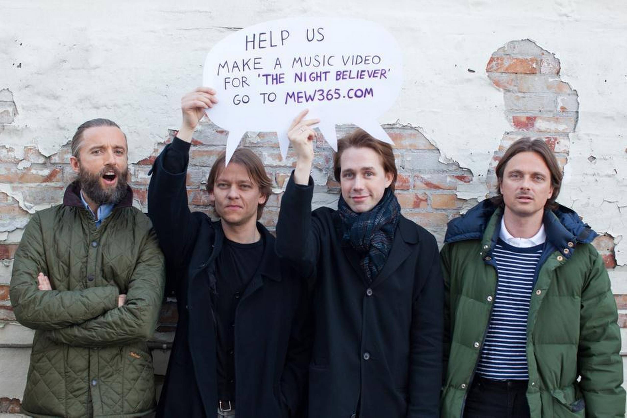 Mew efterlyste input til deres video online og fik en ovevældende reaktion. Guitaristen, Bo Madsen (th.), var rørt, da han så den færdige video. Foto: Paw Agger