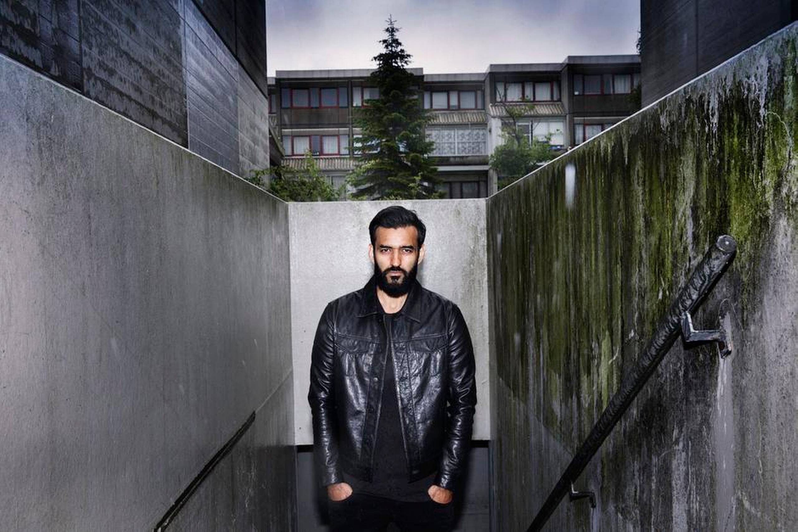 Waqas Ali Qadri er medlem af det danske band Outlandish. Ligesom de to øvrige medlemmer af bandet er han vokset op i Brøndby Strand syd for København. Hertil flyttede Waqas med sin familie, da han skulle begynde i 2. klasse.