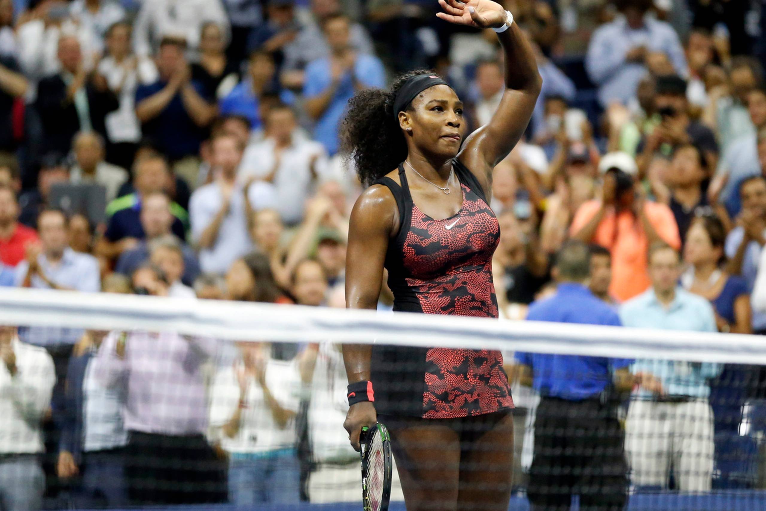 Serena Williams er ifølge tennislegenden John Mcenroe alle tiders bedste kvindelige tennisspiller - uanset om den 33-årige amerikaner vinder dette års US Open og dermed alle fire grand slam-titler i denne sæson.