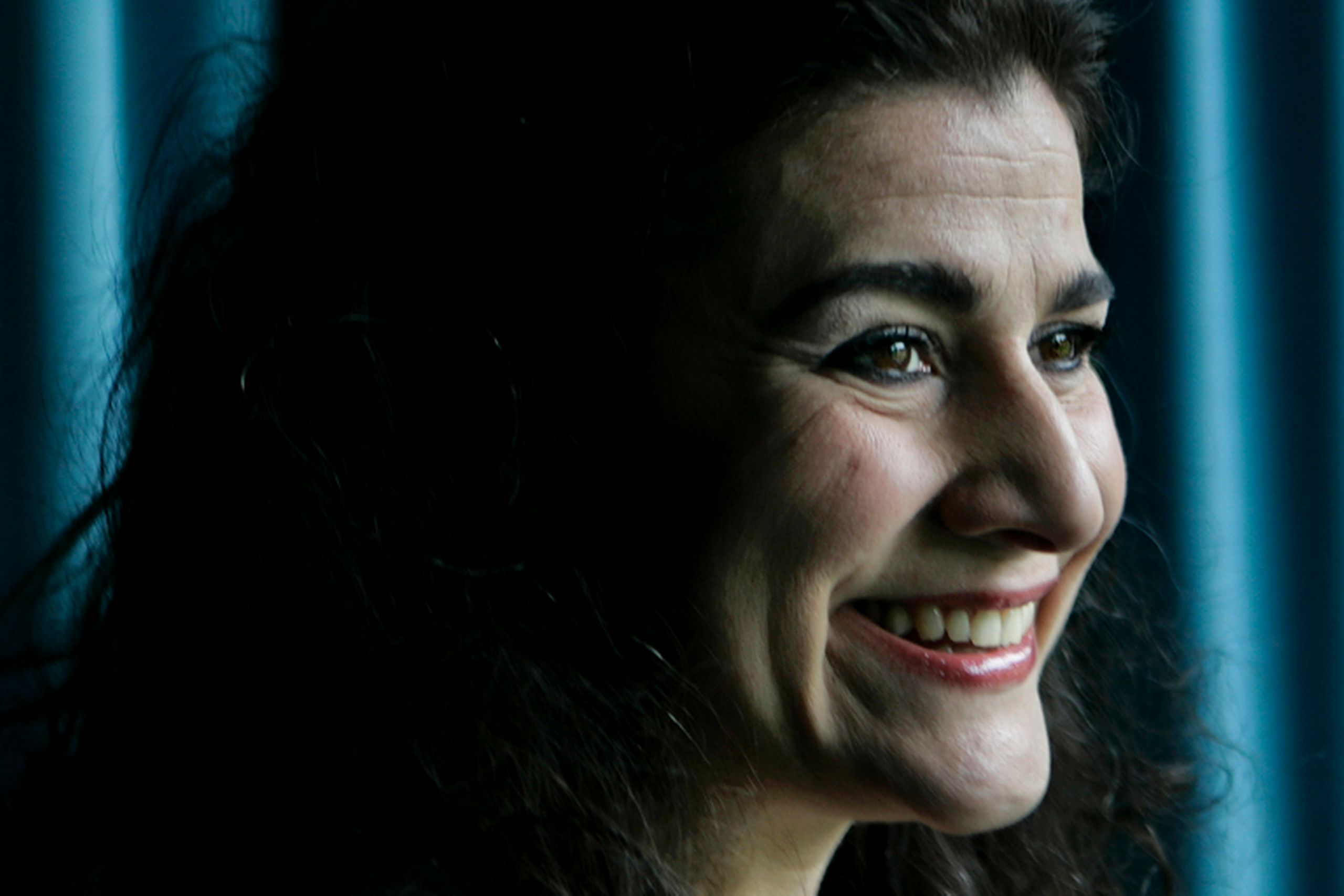 Den 49-årige, romerske diva med det kulsorte hår og den klangfulde, mørke mezzosopran har fyldt Tivoli til sidste sæde, og afslutningsarien er ét ud af en hel buket ekstranumre.  