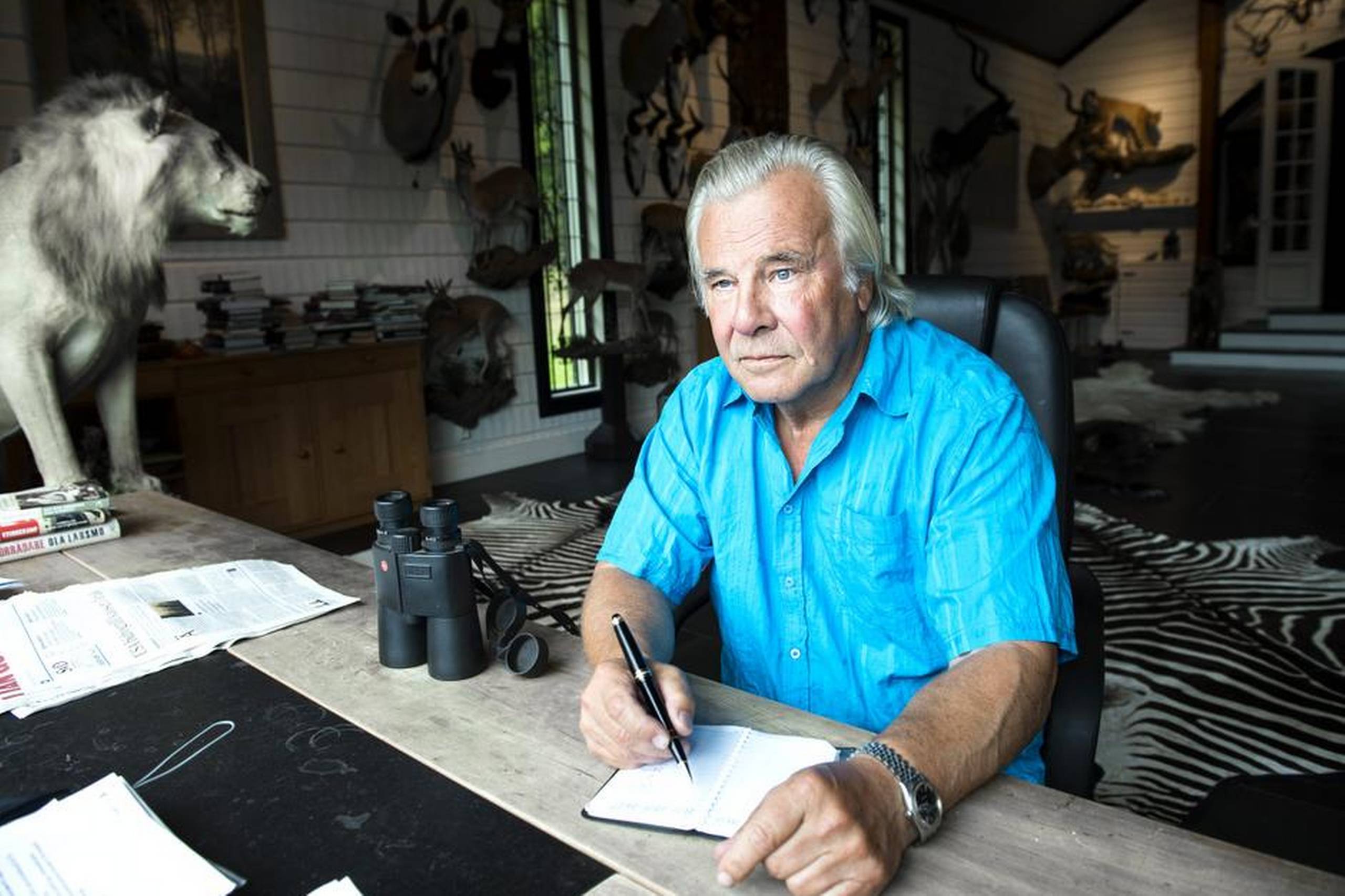 Jan Guillou på sit landsted ved Östhammar. Arkivfoto: Lotte Fernvall