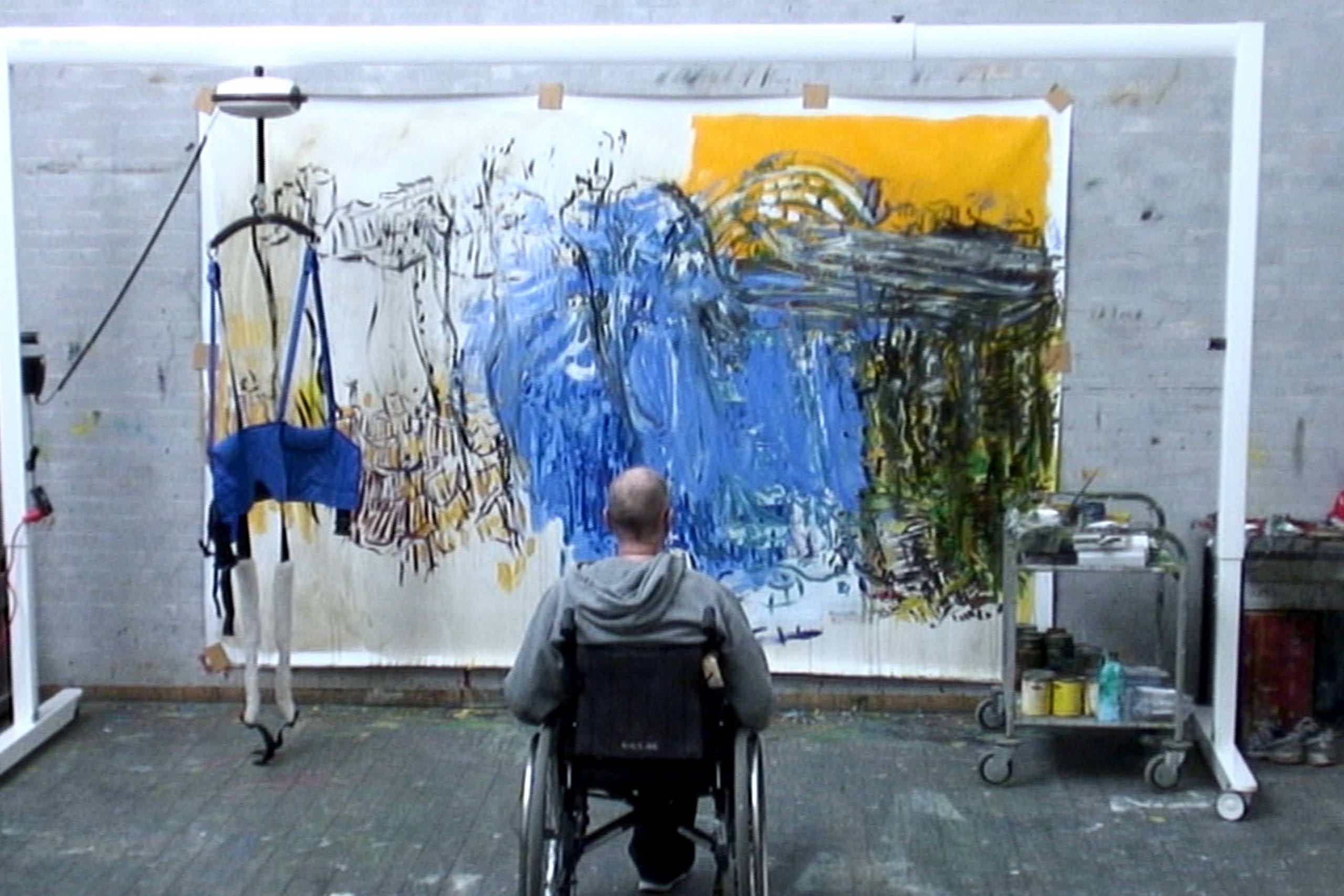 "Mand falder" handler om Per Kikebys kamp for at overvinde en hjerneskade.