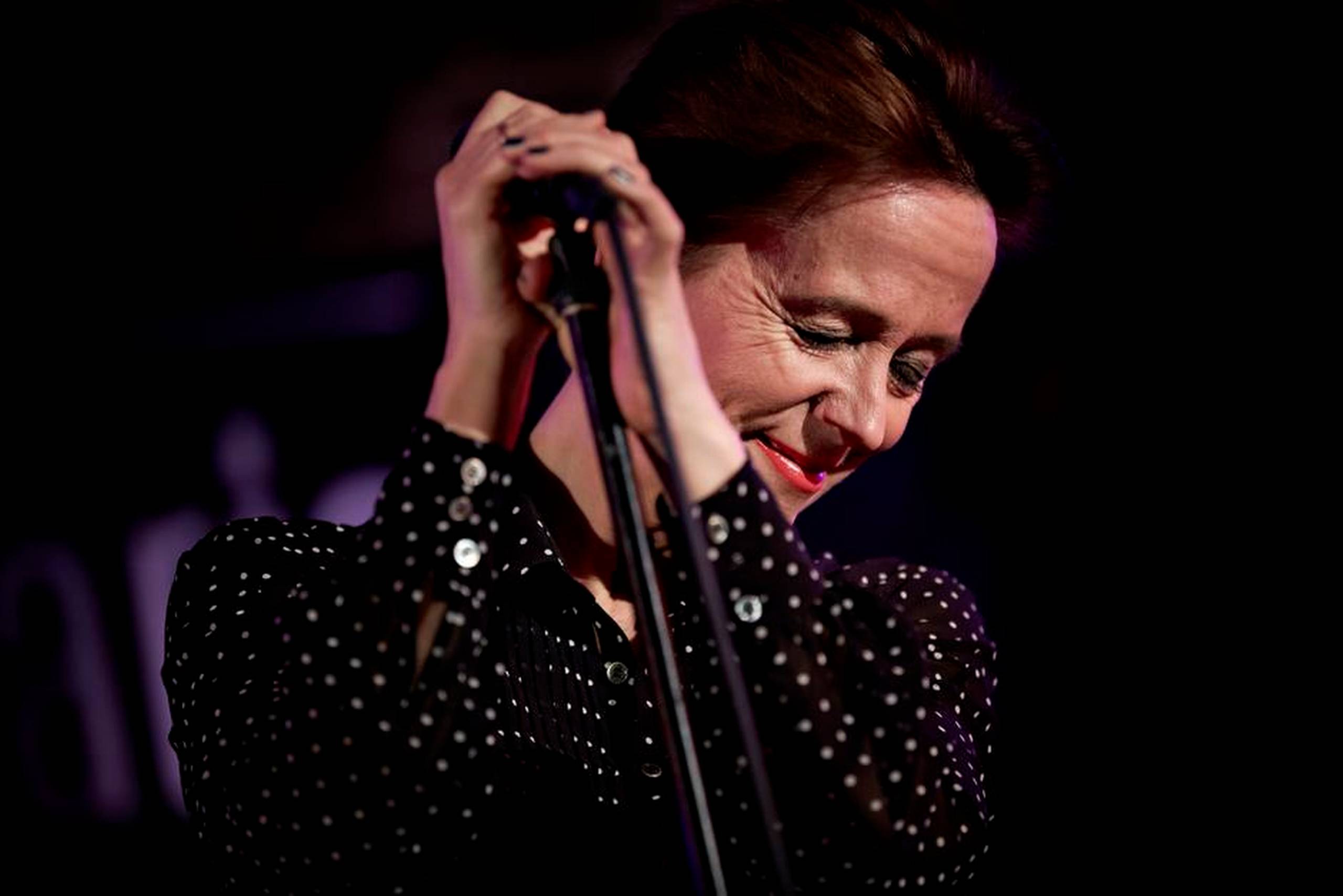 Den 57-årige Anne Dorte Michelsen står som sangskriver stærkt på sit nye album. Foto: Christian Klindt Sølbeck