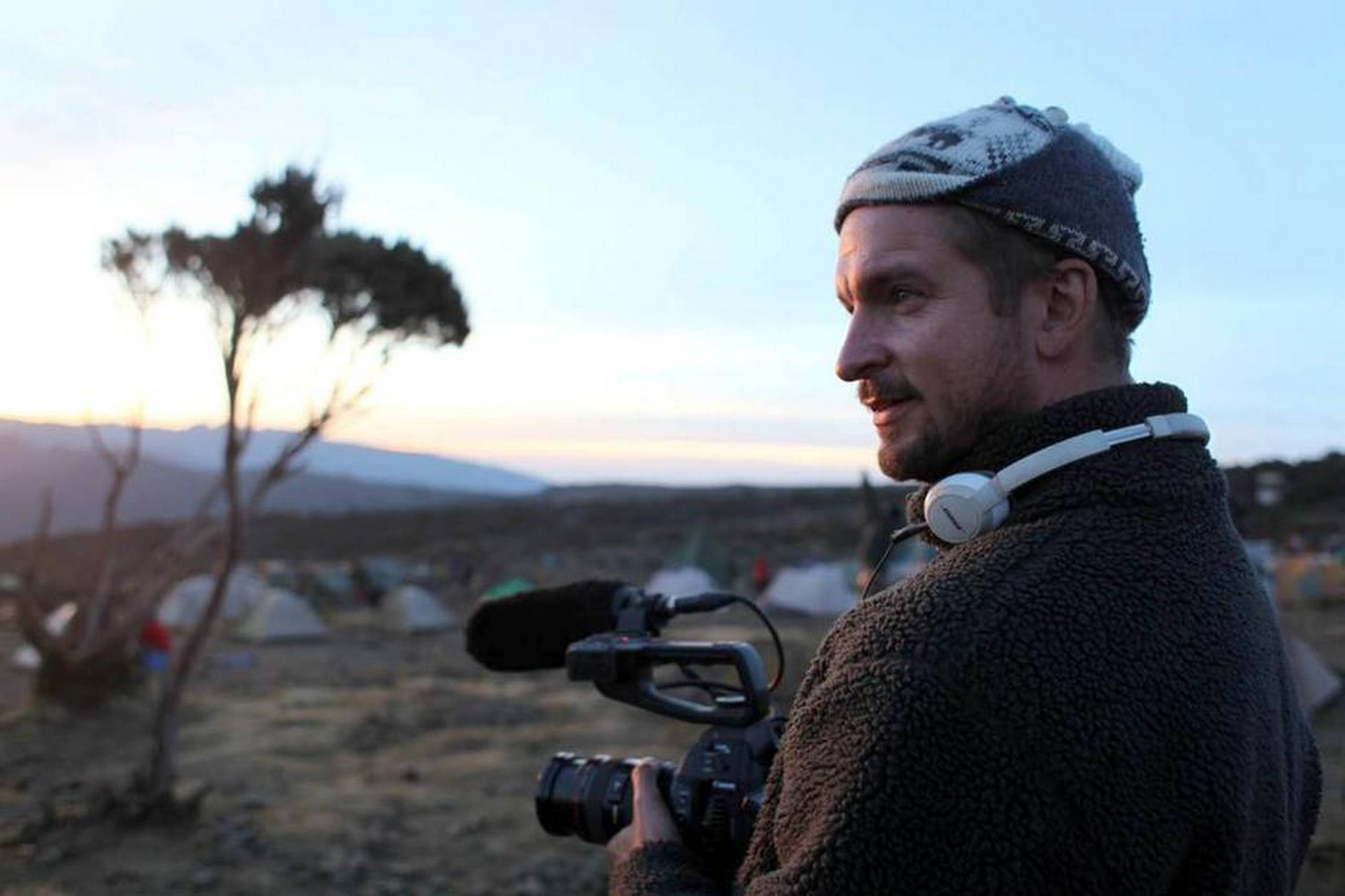 Filminstruktør Christian Holten Bonkes var med på Kilimanjaro for at sprede Jakob Ejersbos aske. Fo