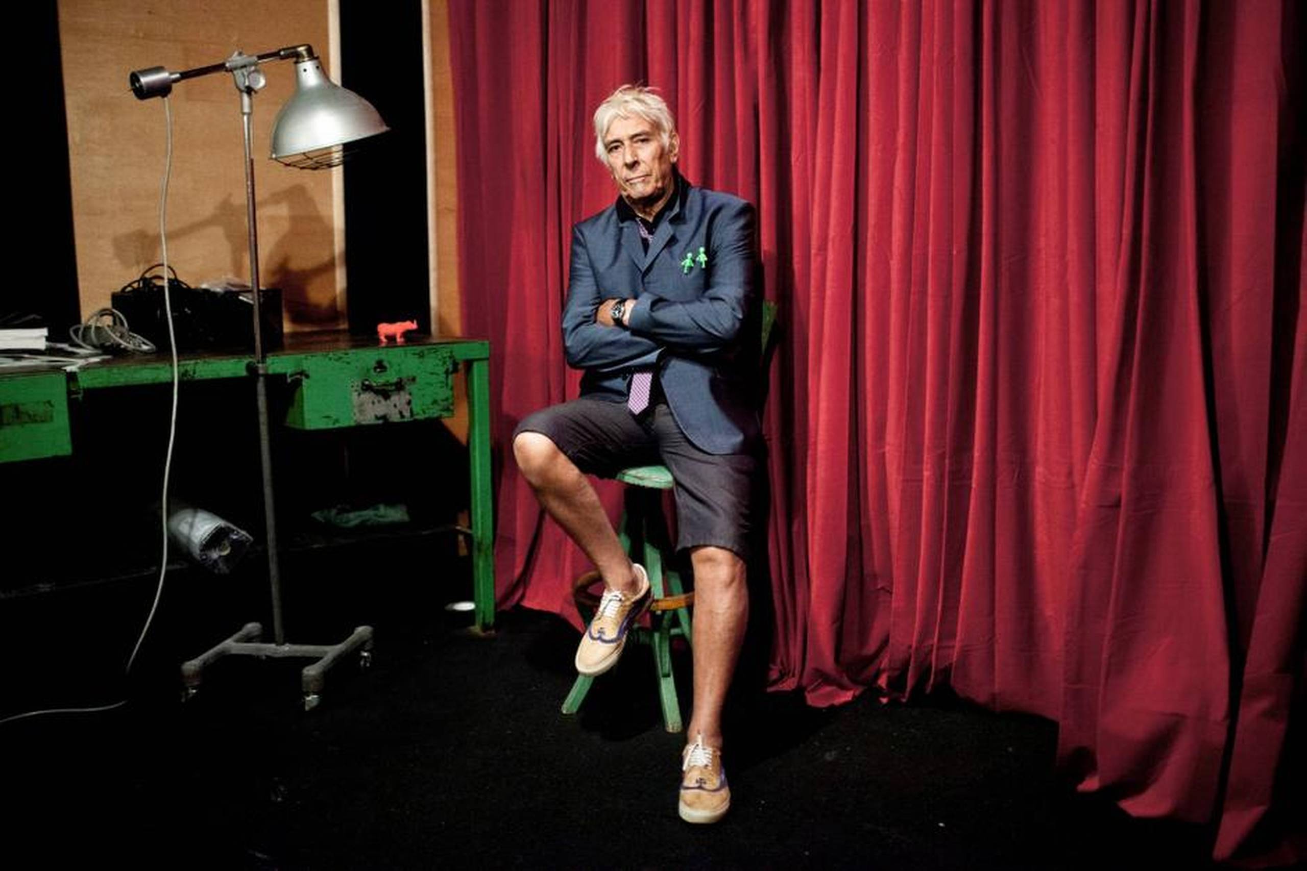 Den 73-årige John Cale stod i sin tid i spidsen for The Velvet Underground sammen med Lou Reed. Nu er John Cale tilbage med en skuffende revitalisering af et gammelt soloalbum. Foto: Double Six Records