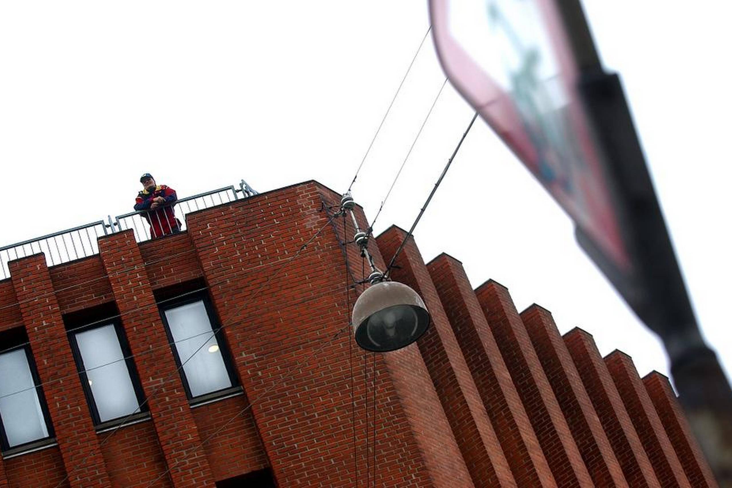 Det tidligere Folketingsmedlem Frank Dahlgaard arbejdede ved Danmarks Statistik på Østerbro i Koebenhavn først i nullerne. En af hans største passioner, når han ikke arbejdede, var bjergvandring og bjergbestigning. Og her ser han i hvert fald København lidt fra oven. Foto: Jens Panduro