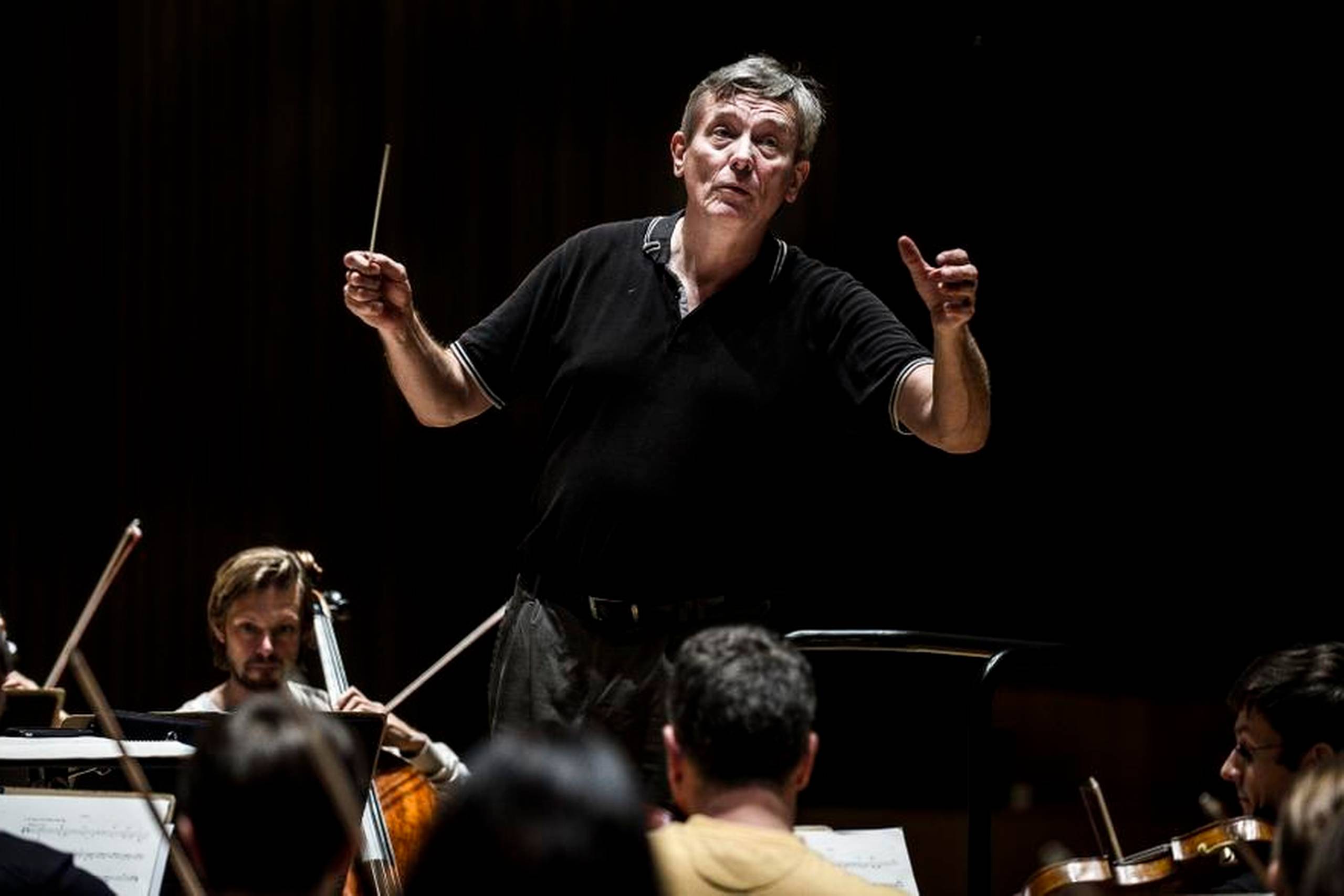 Michael Schønwandt har altid haft et tæt kærlighedsforhold til Mozarts musik. Torsdag og fredag dirigerer han Aarhus Symfoniorkester gennem tre af komponistens symfonier. Arkivfoto: Michael Hansen