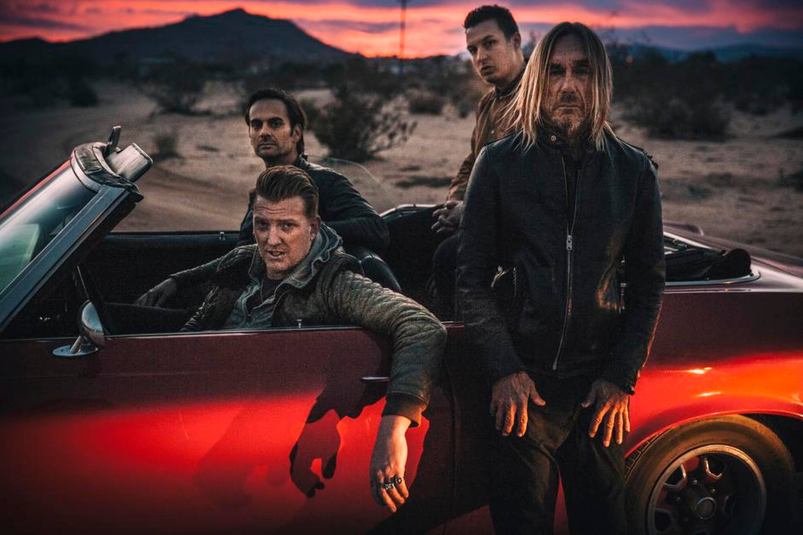 Iggy Pop (t.h.) kommer til Danmark senere i 2016. Fra venstre ses Josh Homme, Dean Fertita og Matt Helders. Foto: Caroline International