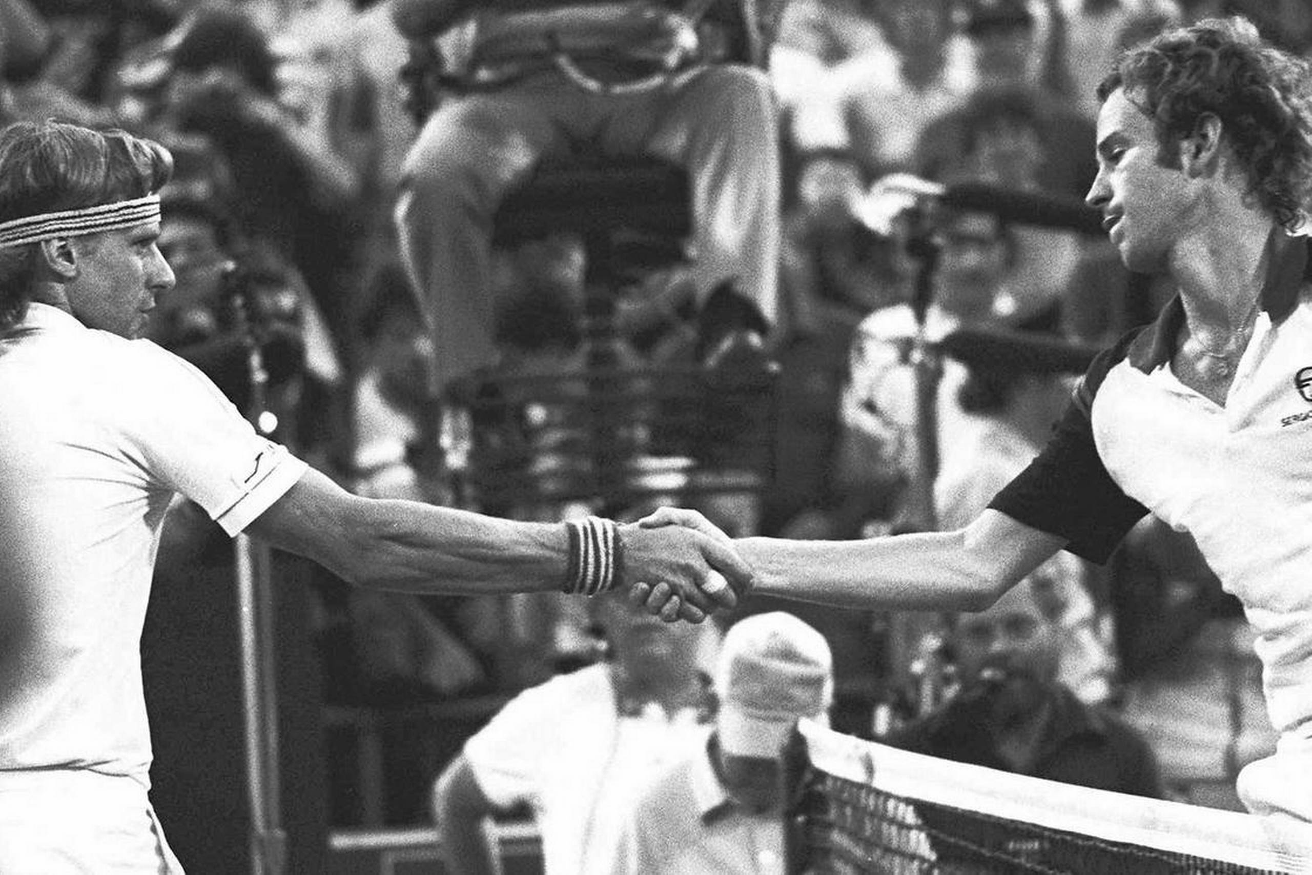 Bjørn Borg og John McEnroe spillede i alt 14 officielle kampe mod hinanden. De delte pænt om sejrene: Syv til hver. Her er det U.S. Open finalen i 1981, da McEnroe vandt. Arkivfoto: Ron Frehm/AP