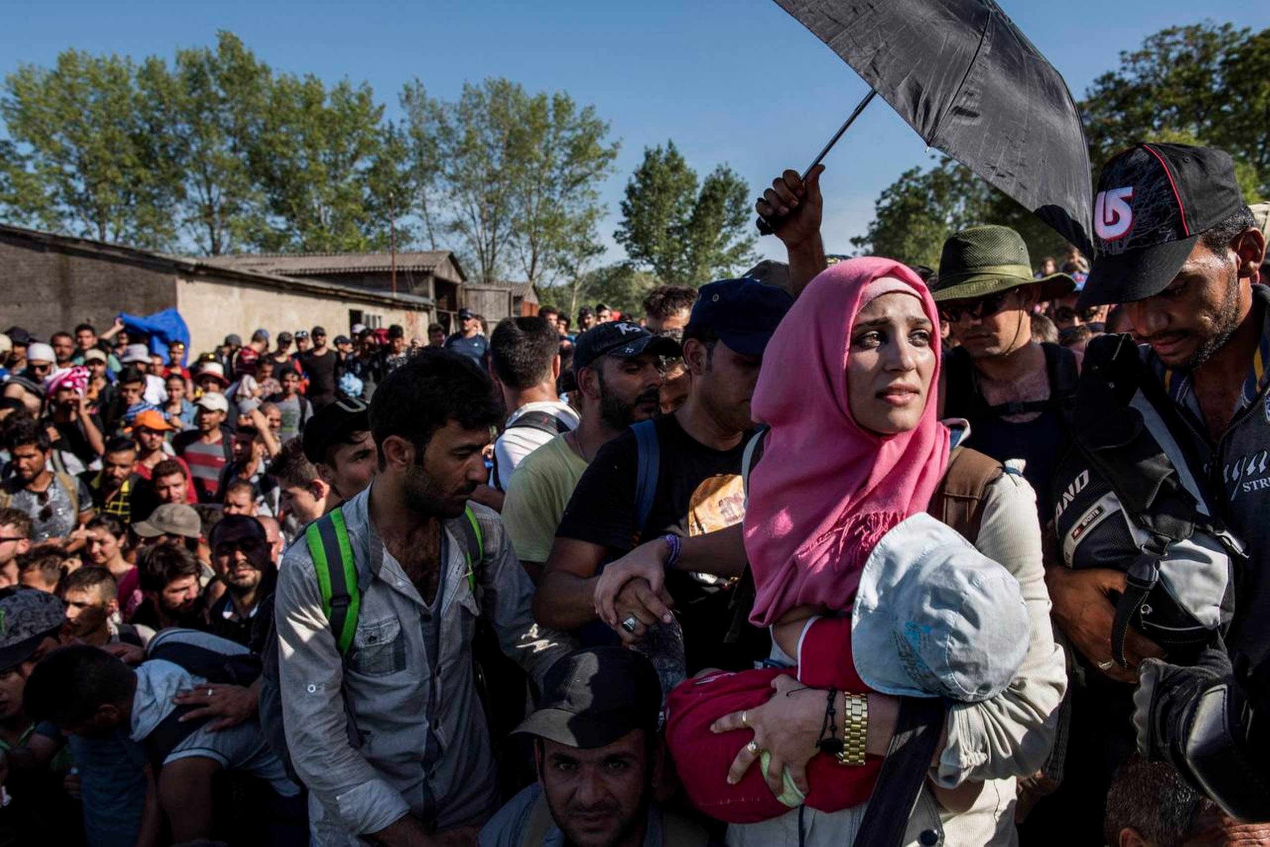 I 2015 kom der godt 21.000 asylsøgere til Danmark, og knap 11.000 fik asyl. Henrik Sass Larsen vil ikke sige et præcist tal for, hvor han ønsker, asylloftet skal gå, men siger til Politiken, at det er »nærmere 1.000 end 10.000 om året, hvis det er dem, der er svært integrerbare«. Arkivfoto: Joachim Ladefoged